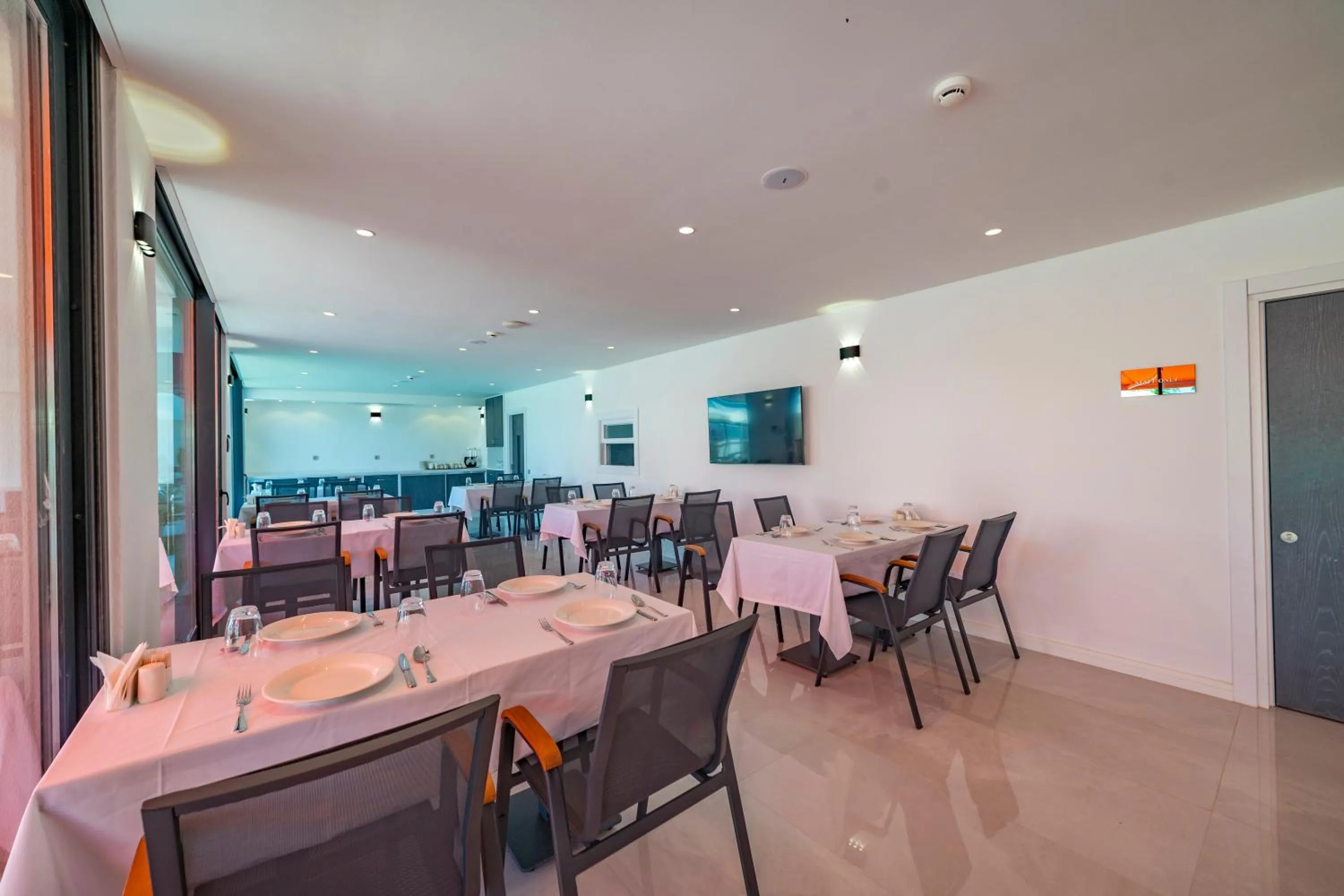 Restaurant/places to eat in Selluka