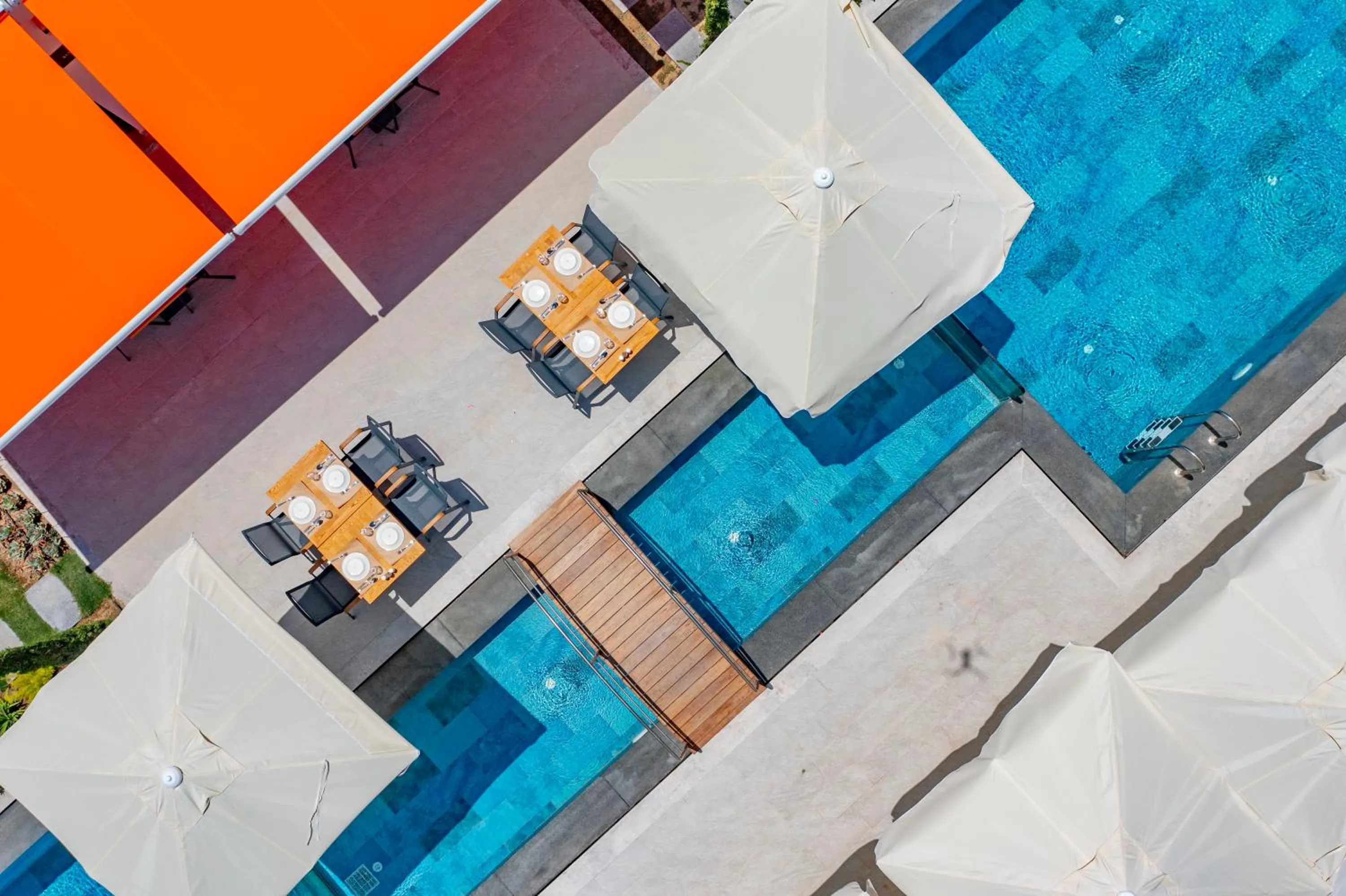 Swimming pool in Selluka