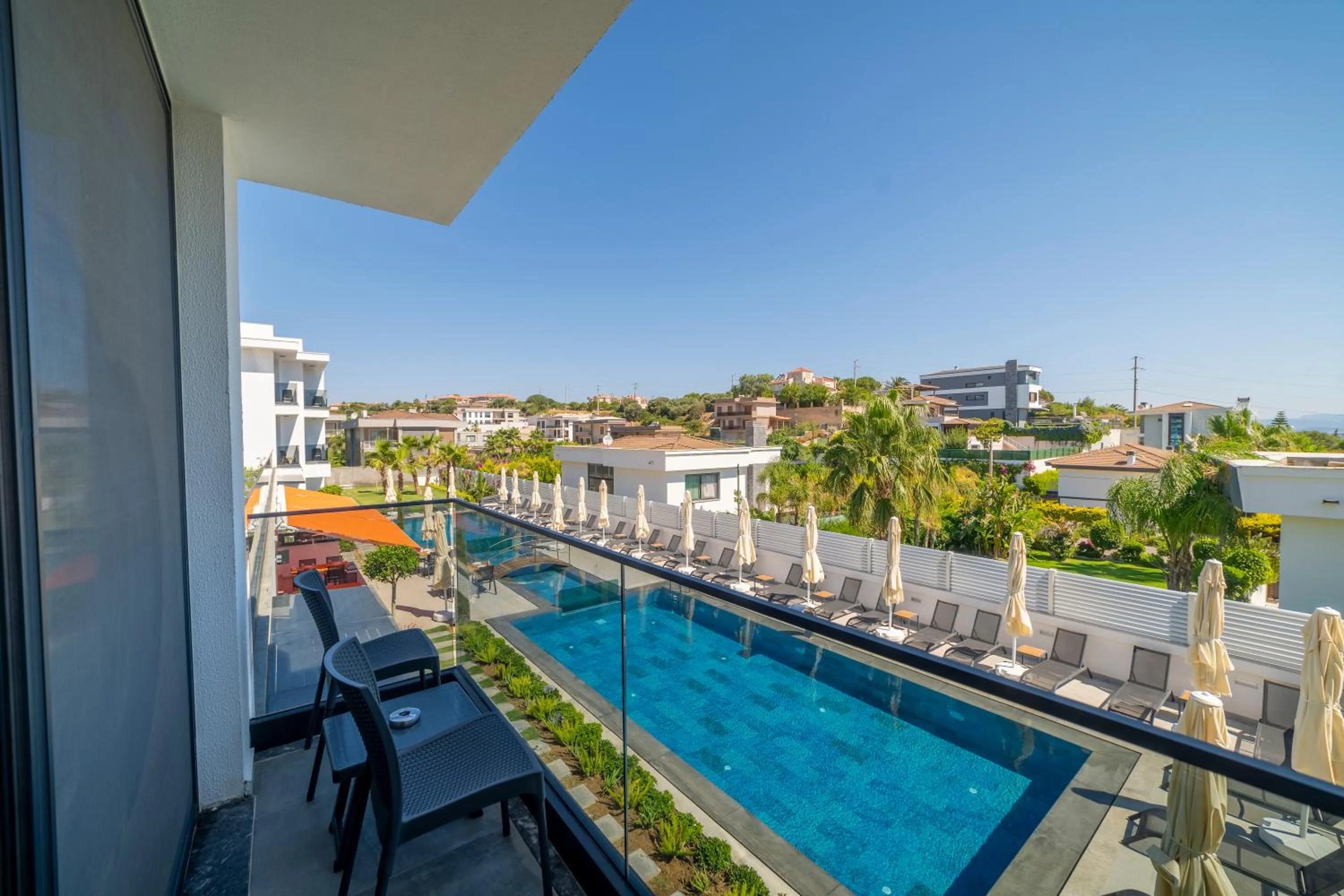 Swimming pool in Selluka