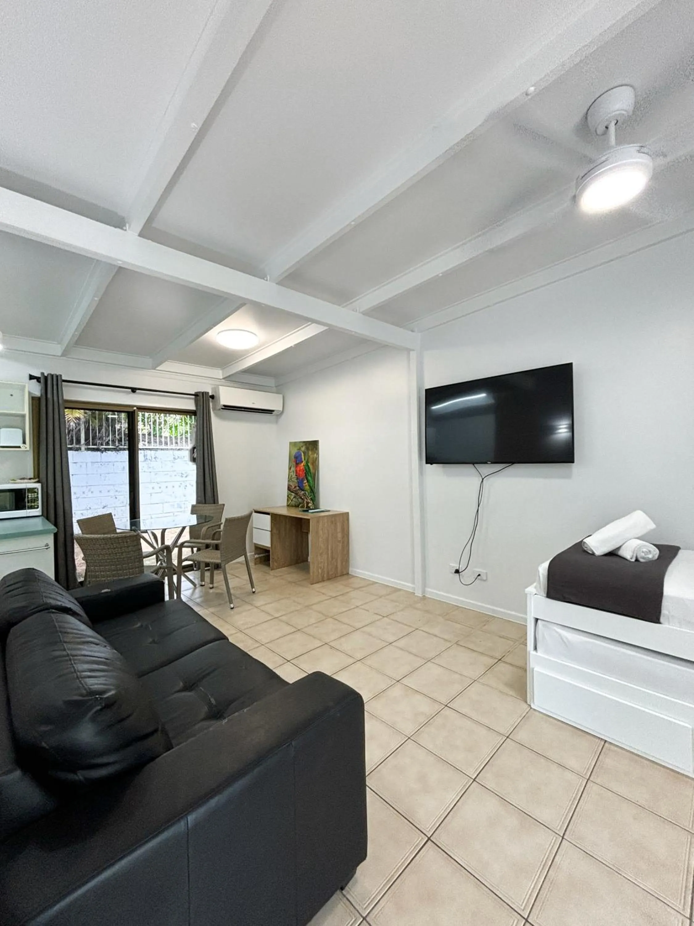 Bed in Amaroo On Mandalay, Magnetic Island