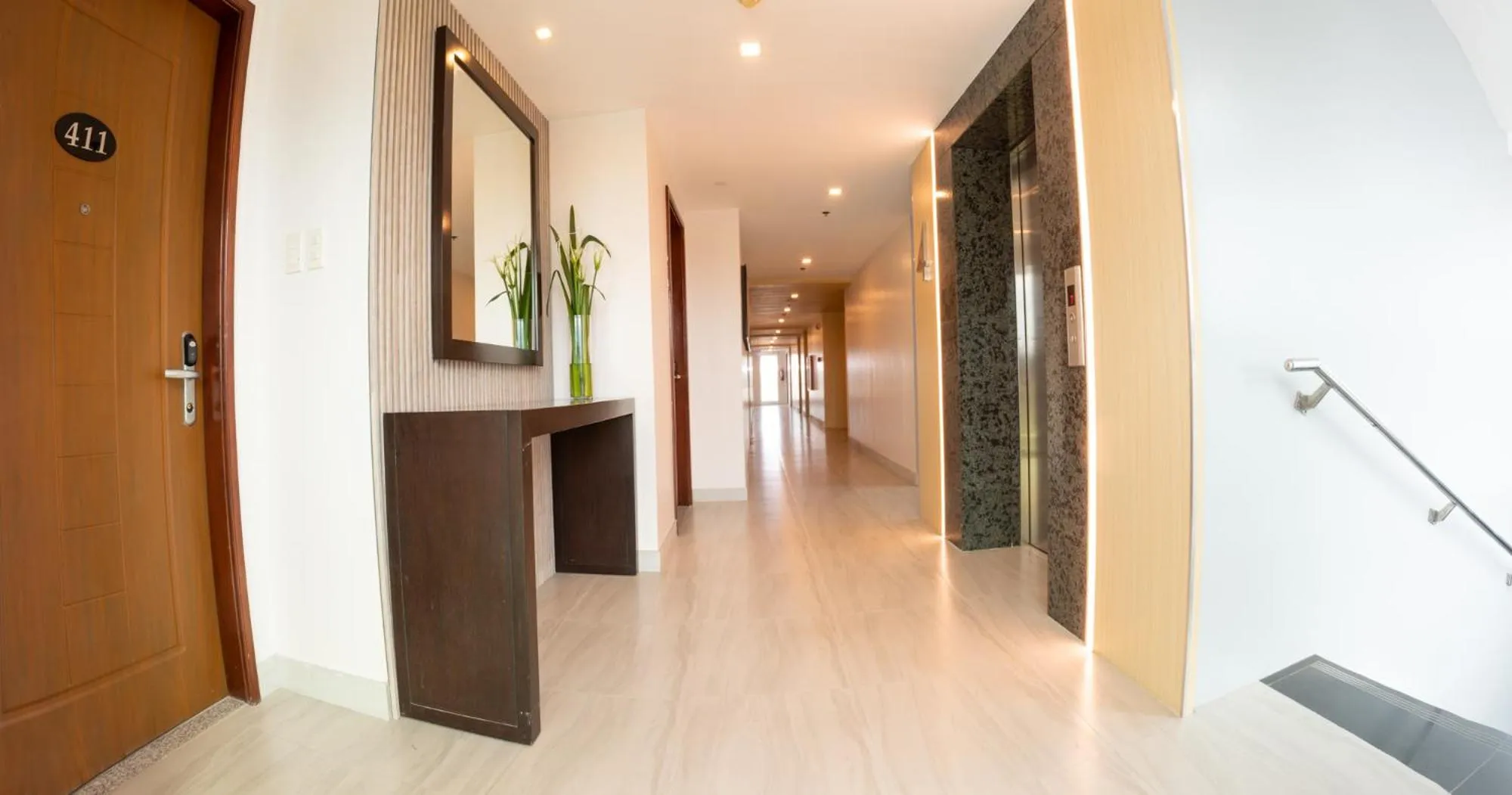 elevator in Allure Hotel & Suites