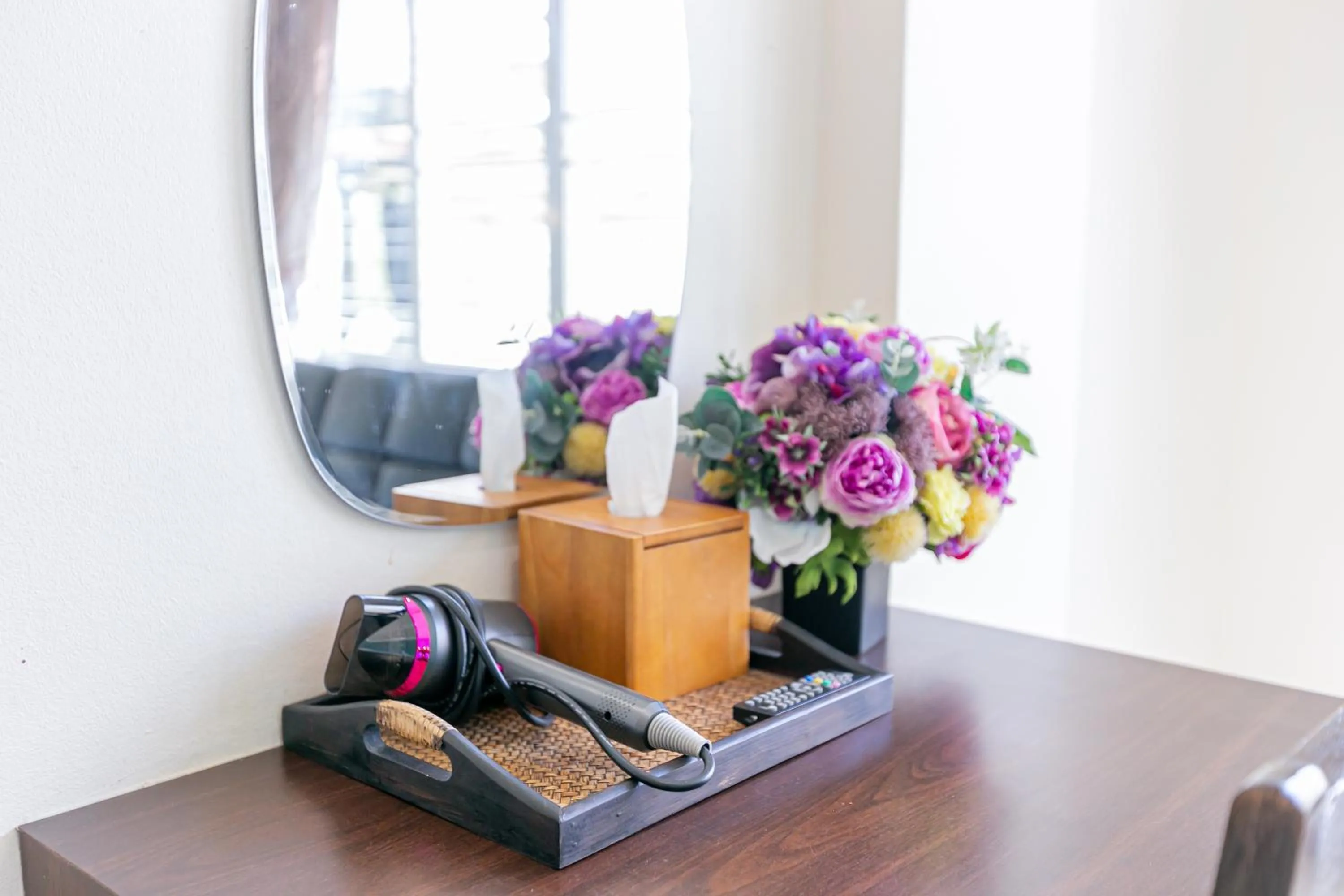 hair dresser in Panwalee Hotel