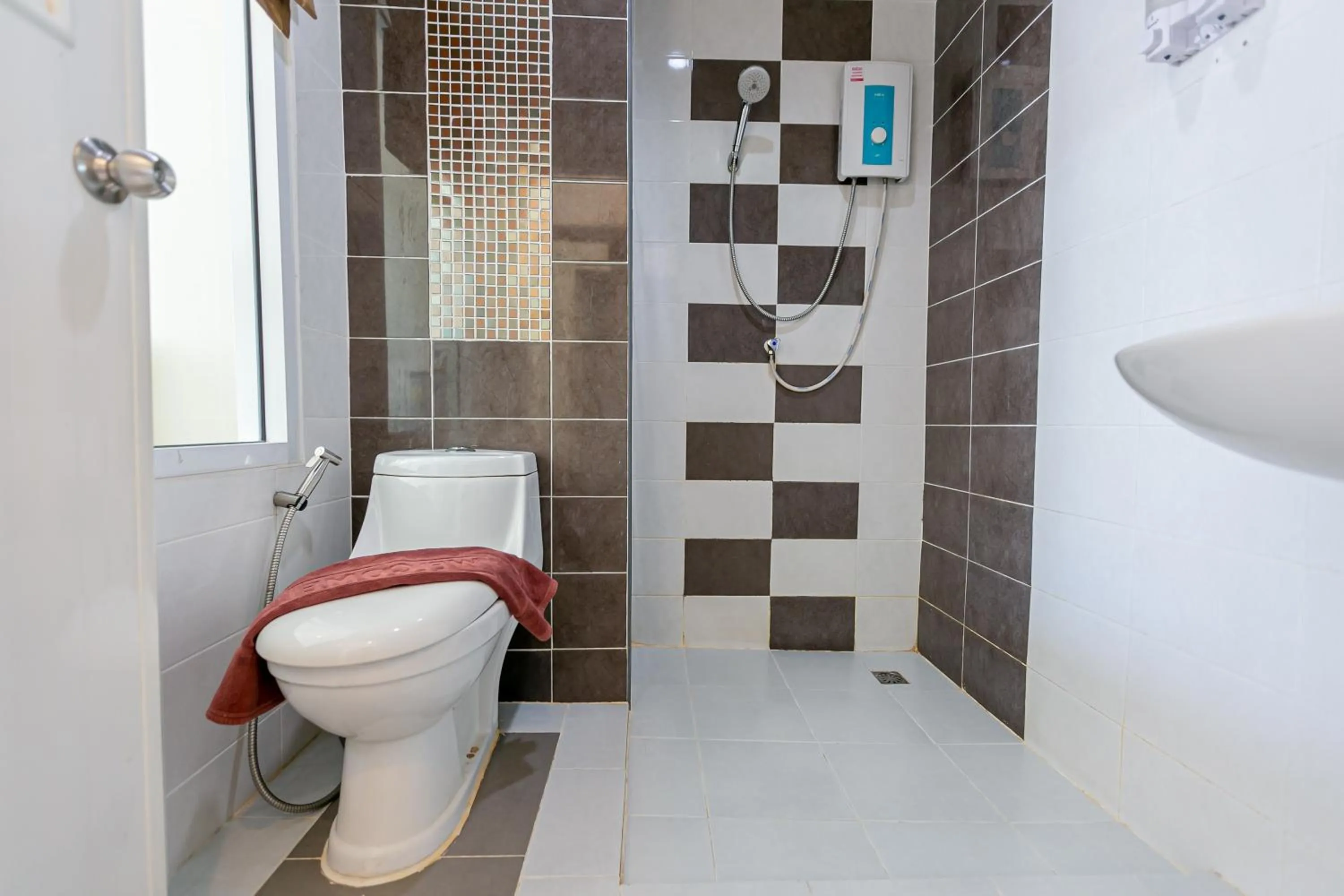 Bathroom in Panwalee Hotel