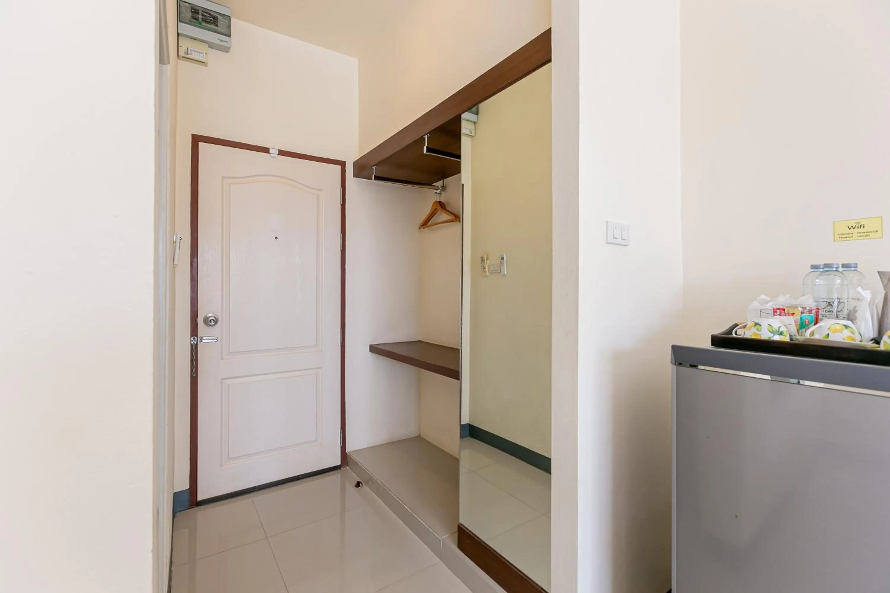 wardrobe in Panwalee Hotel