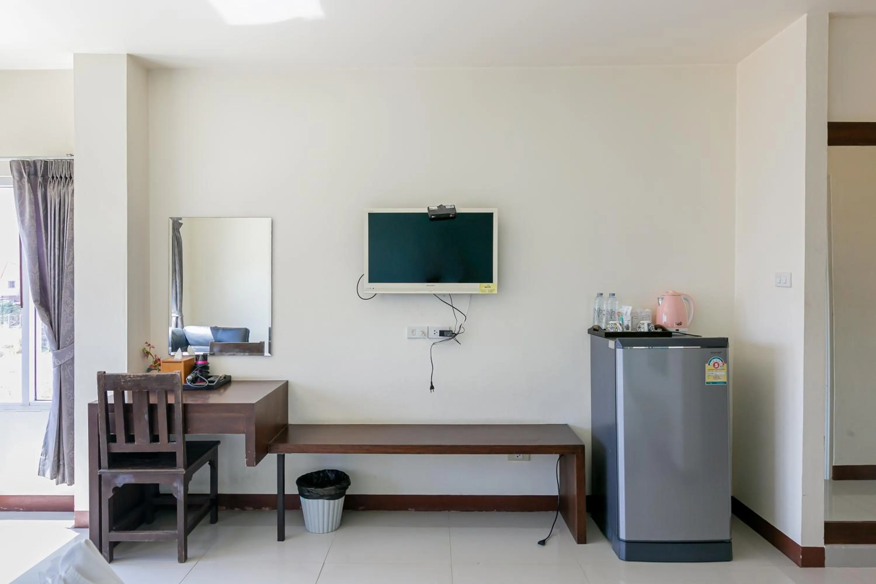 TV and multimedia in Panwalee Hotel