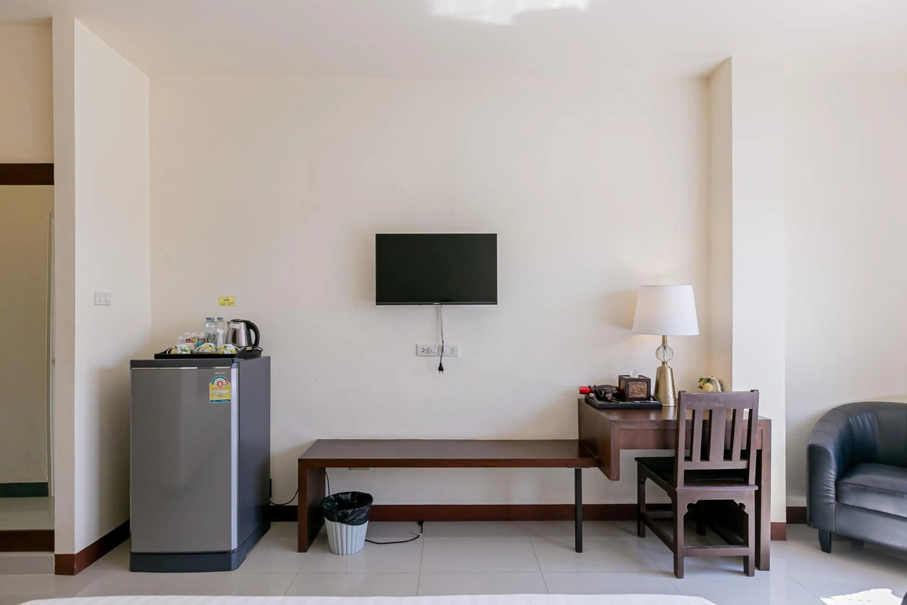 TV and multimedia in Panwalee Hotel