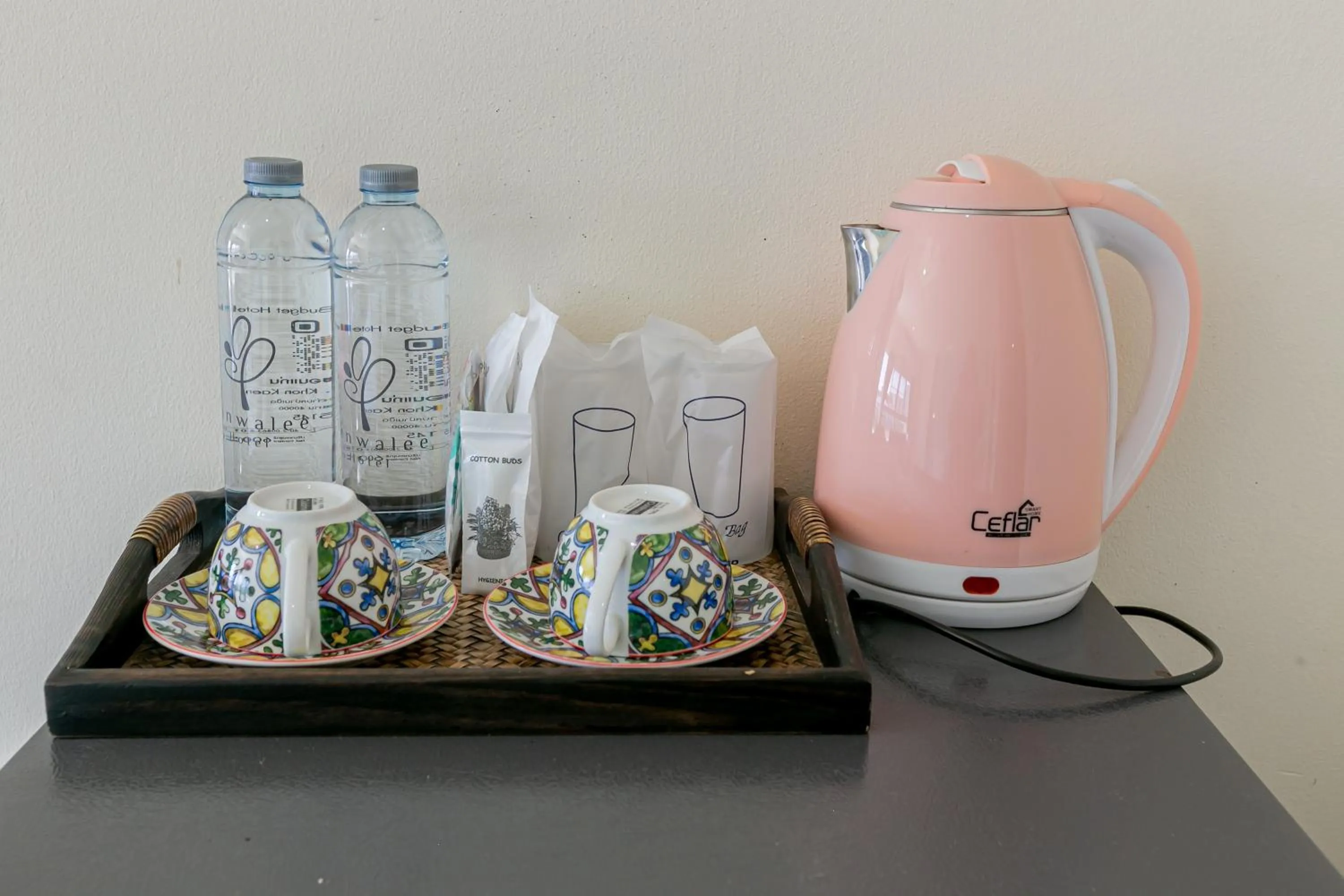 Coffee/tea facilities in Panwalee Hotel