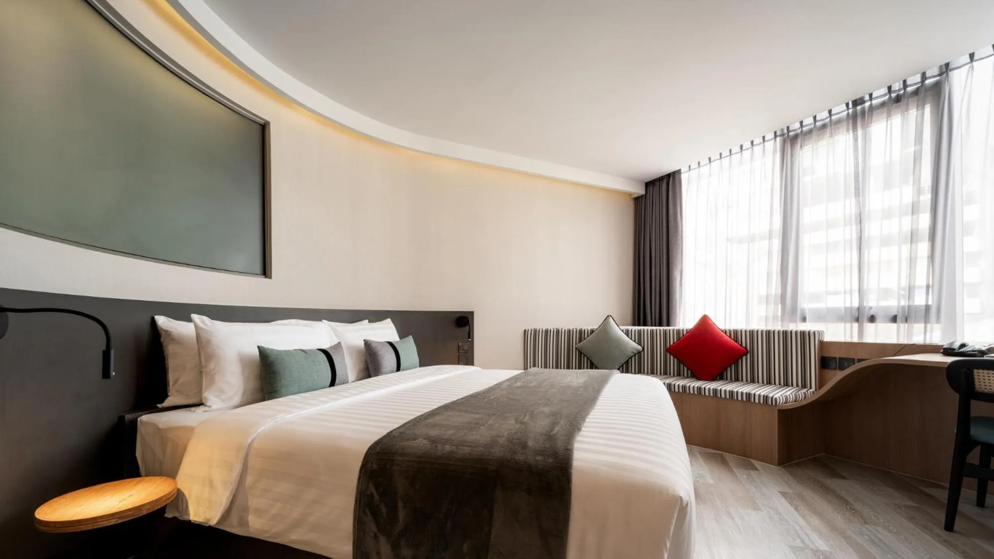 Bed in Seekers Finders Rama IV Hotel SureStay Collection by BW