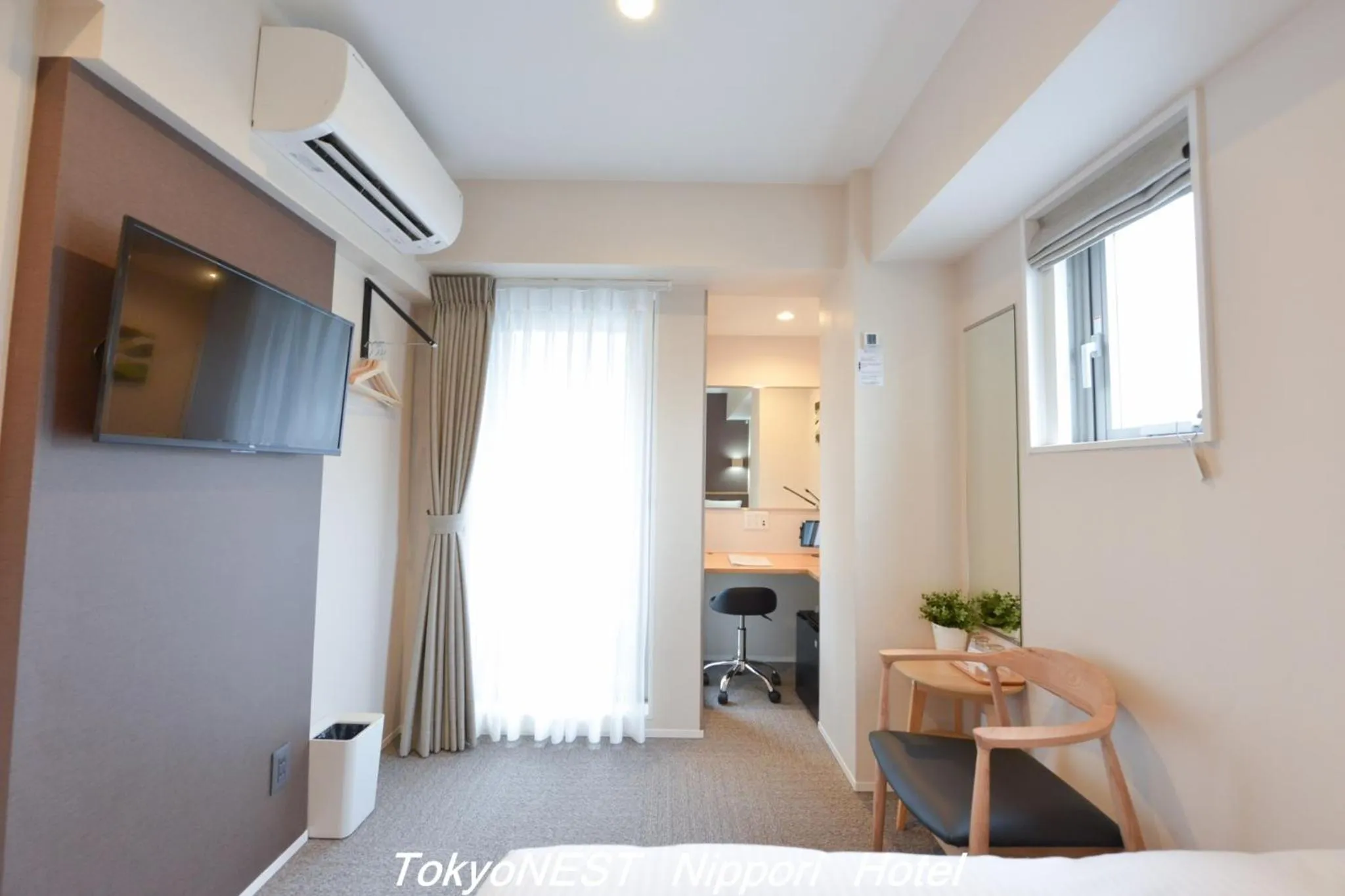 Photo of the whole room in TokyoNEST Nippori