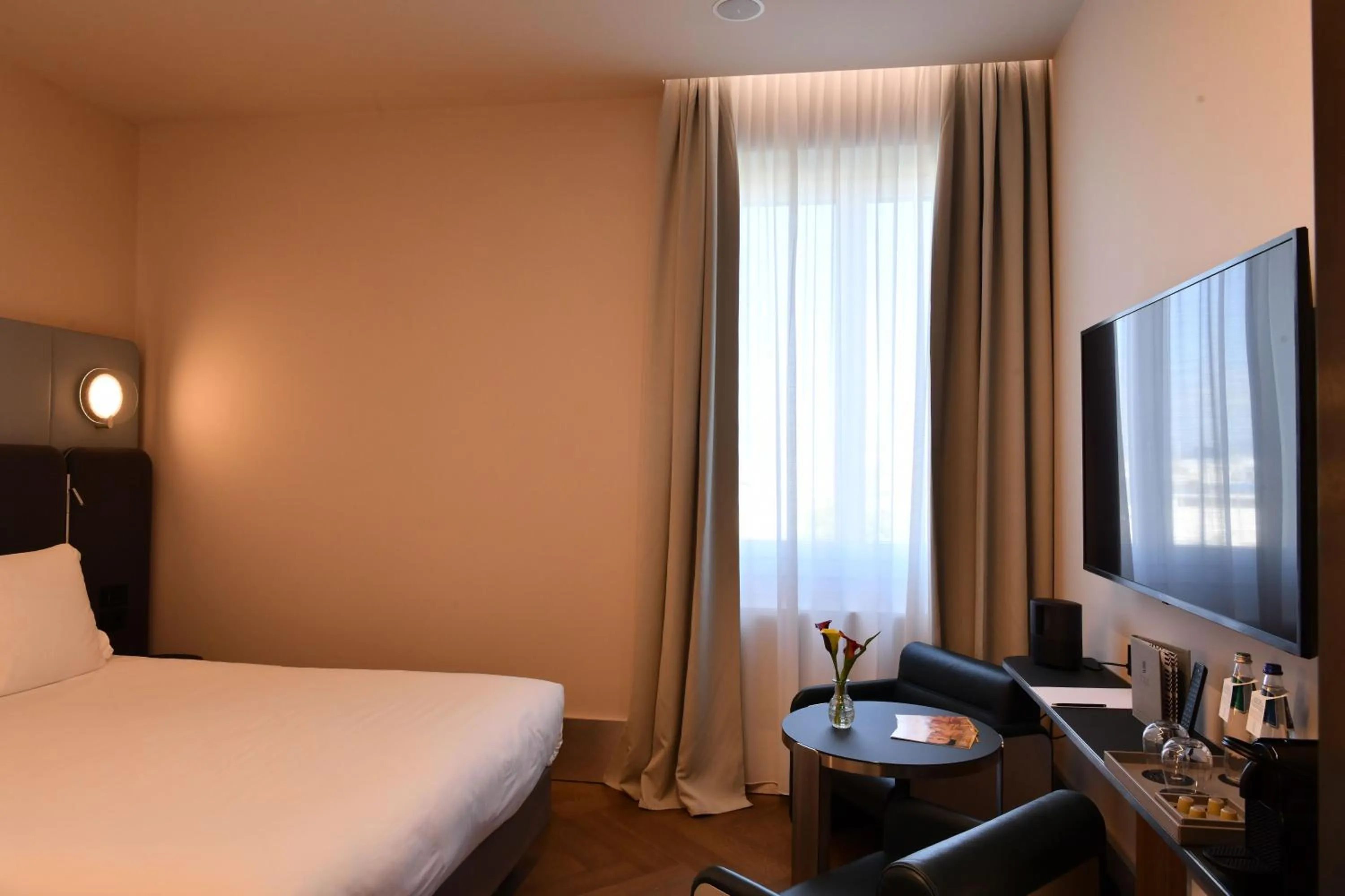 Bedroom, Bed in Palazzo Tirso MGallery Cagliari