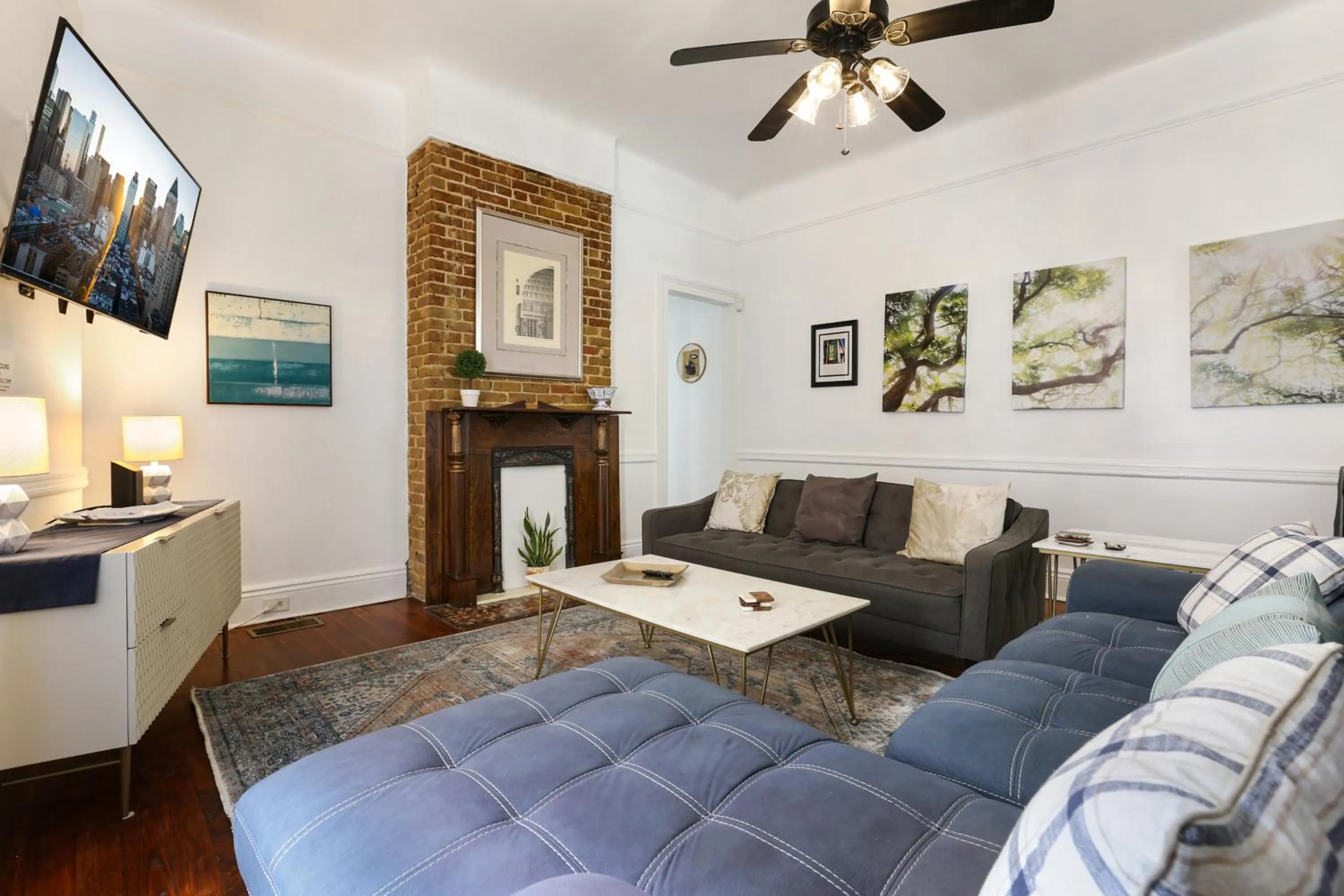 Living room in Uptown Spacious 4BD/3BA with Historic Charm