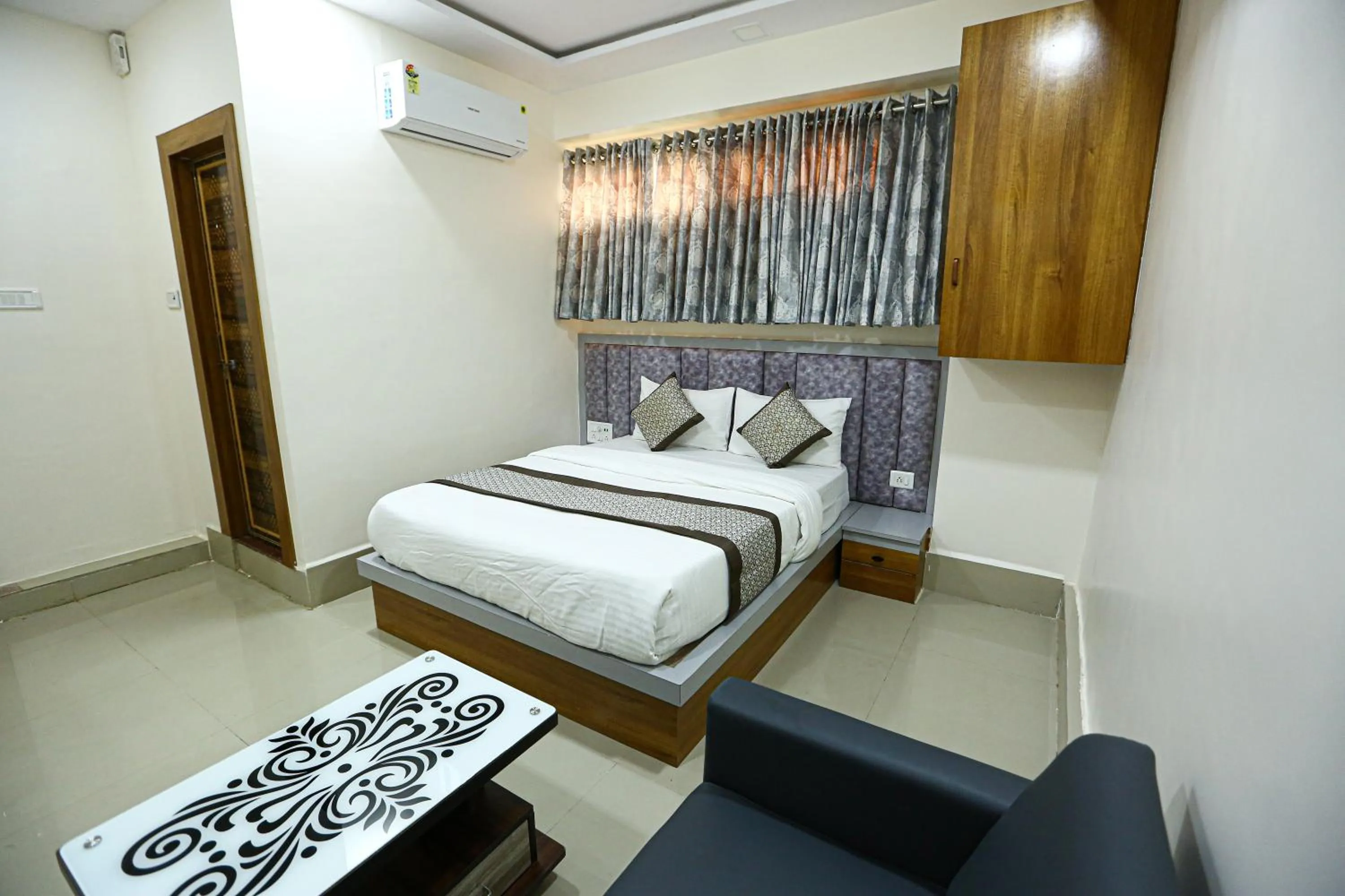 HOTEL GOLDEN CITY