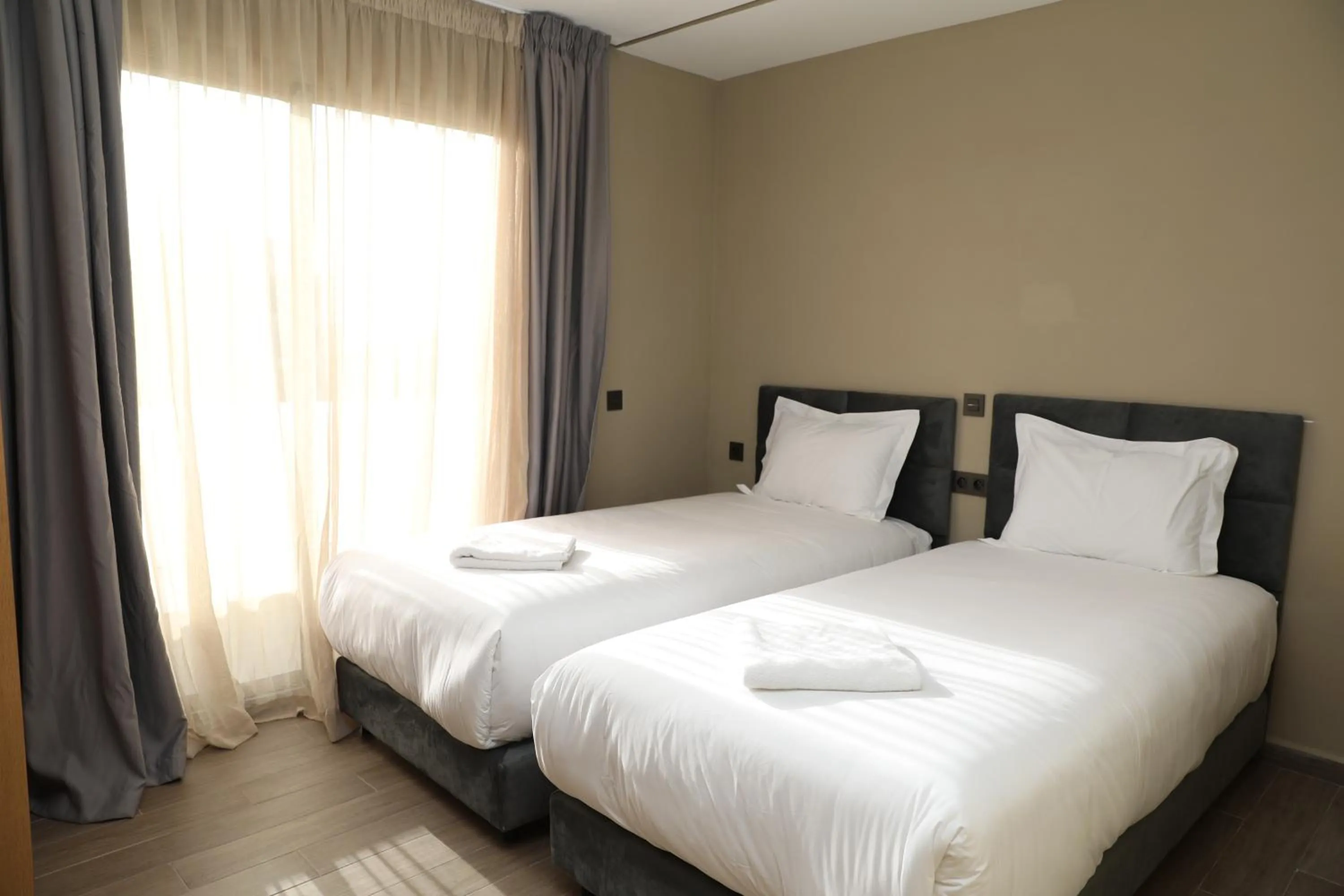 Bedroom, Bed in Dominium Residence