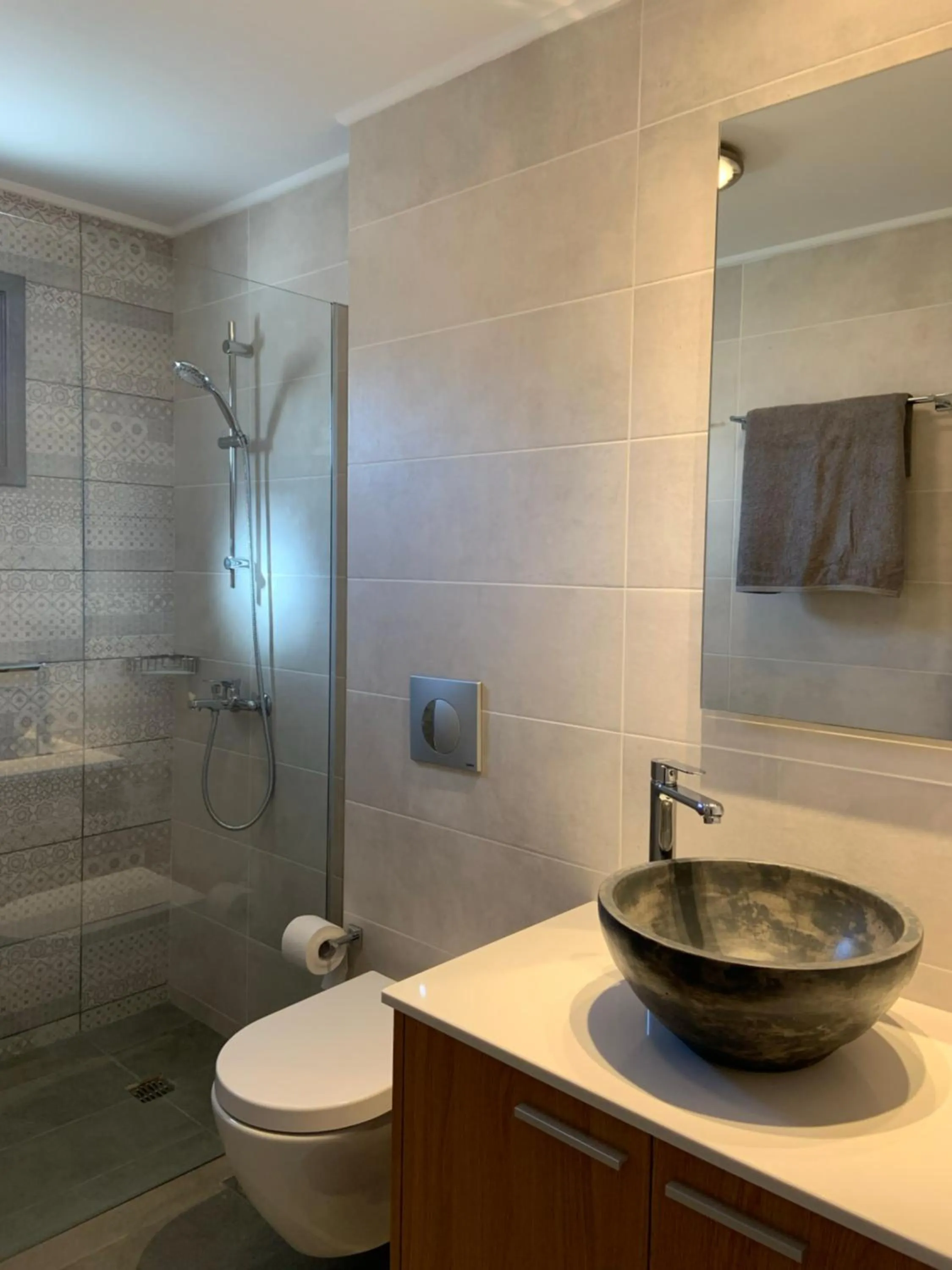 Shower in Evdokia Suites