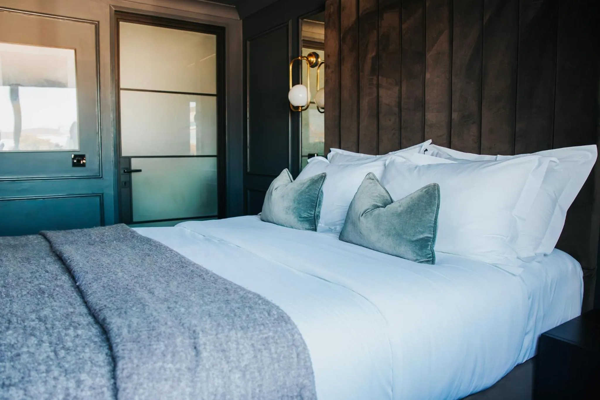 Standard King Room in Y Seler