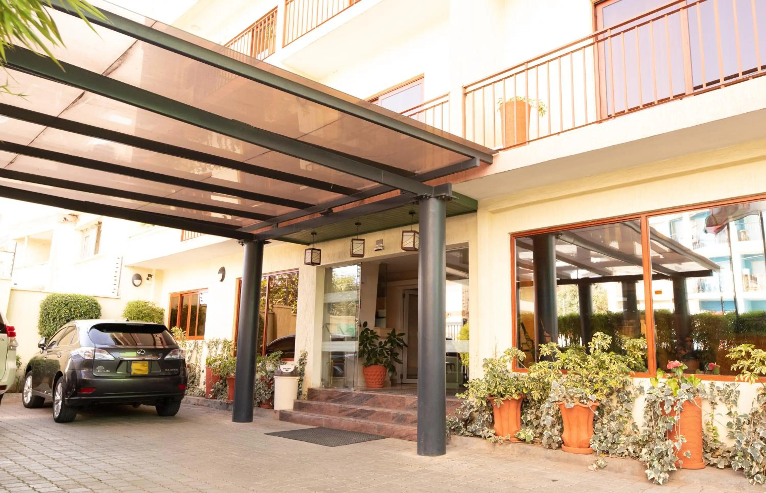 Facade/entrance in West Lerruat Hotel