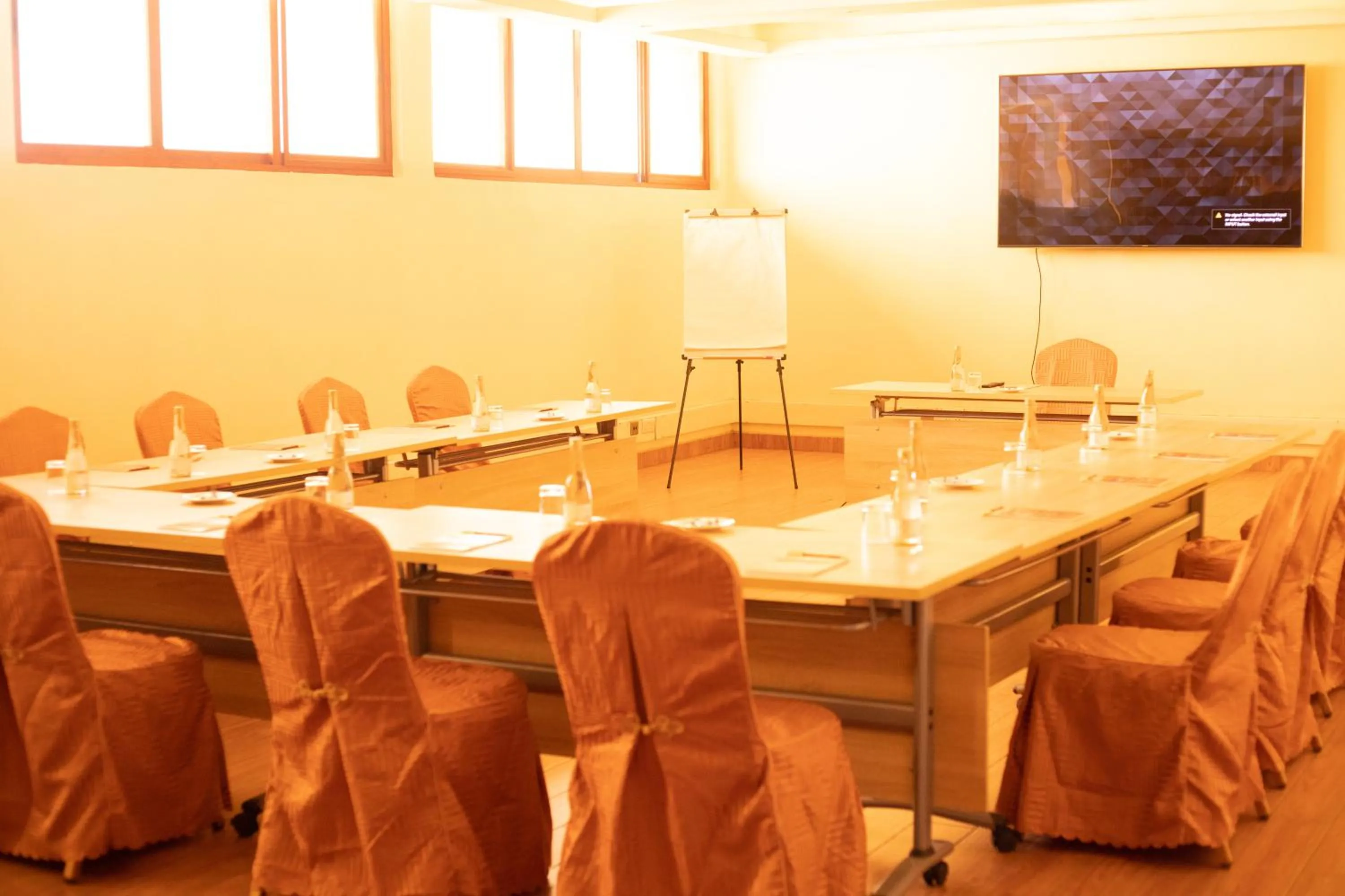 Meeting/conference room in West Lerruat Hotel