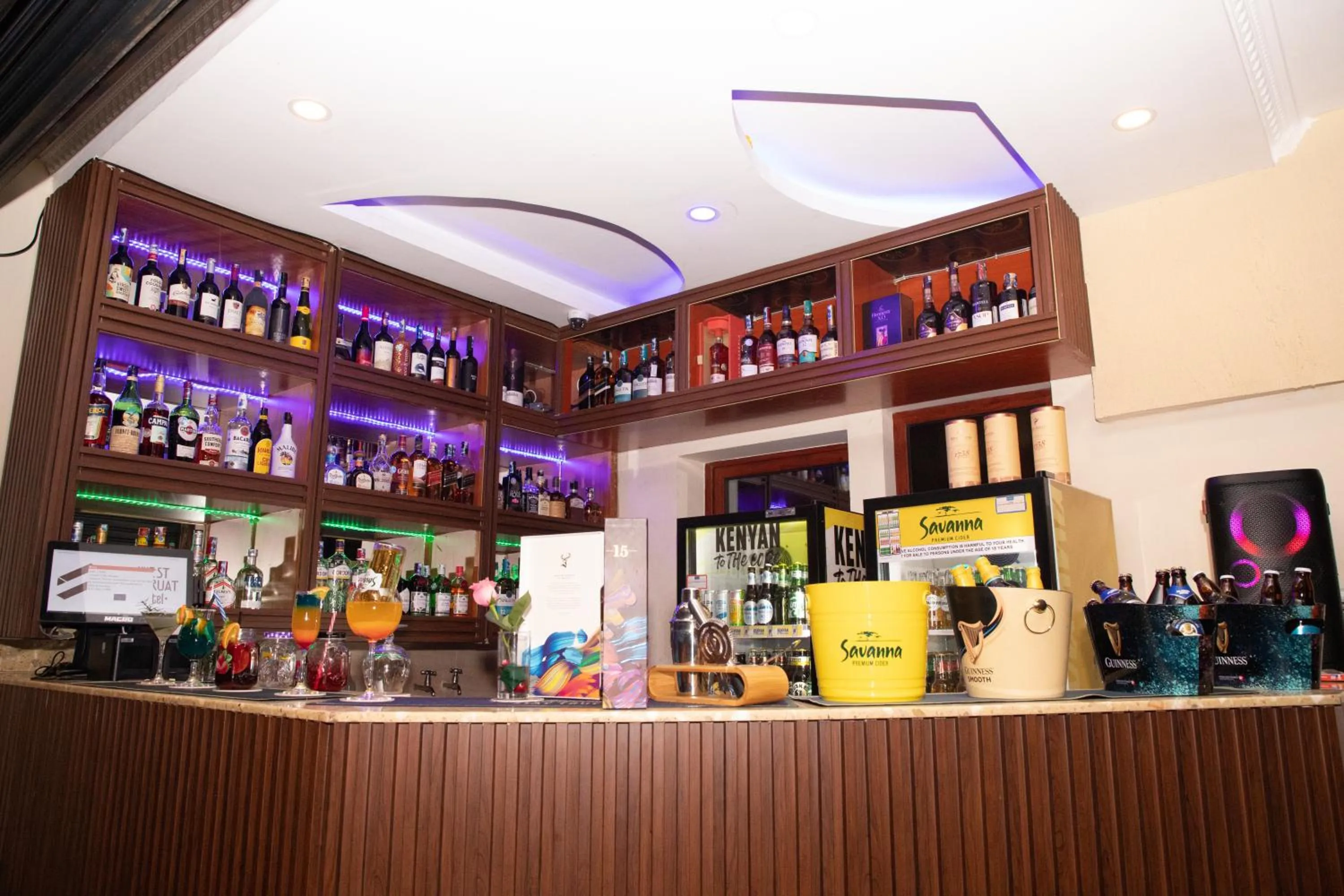 Lounge or bar in West Lerruat Hotel