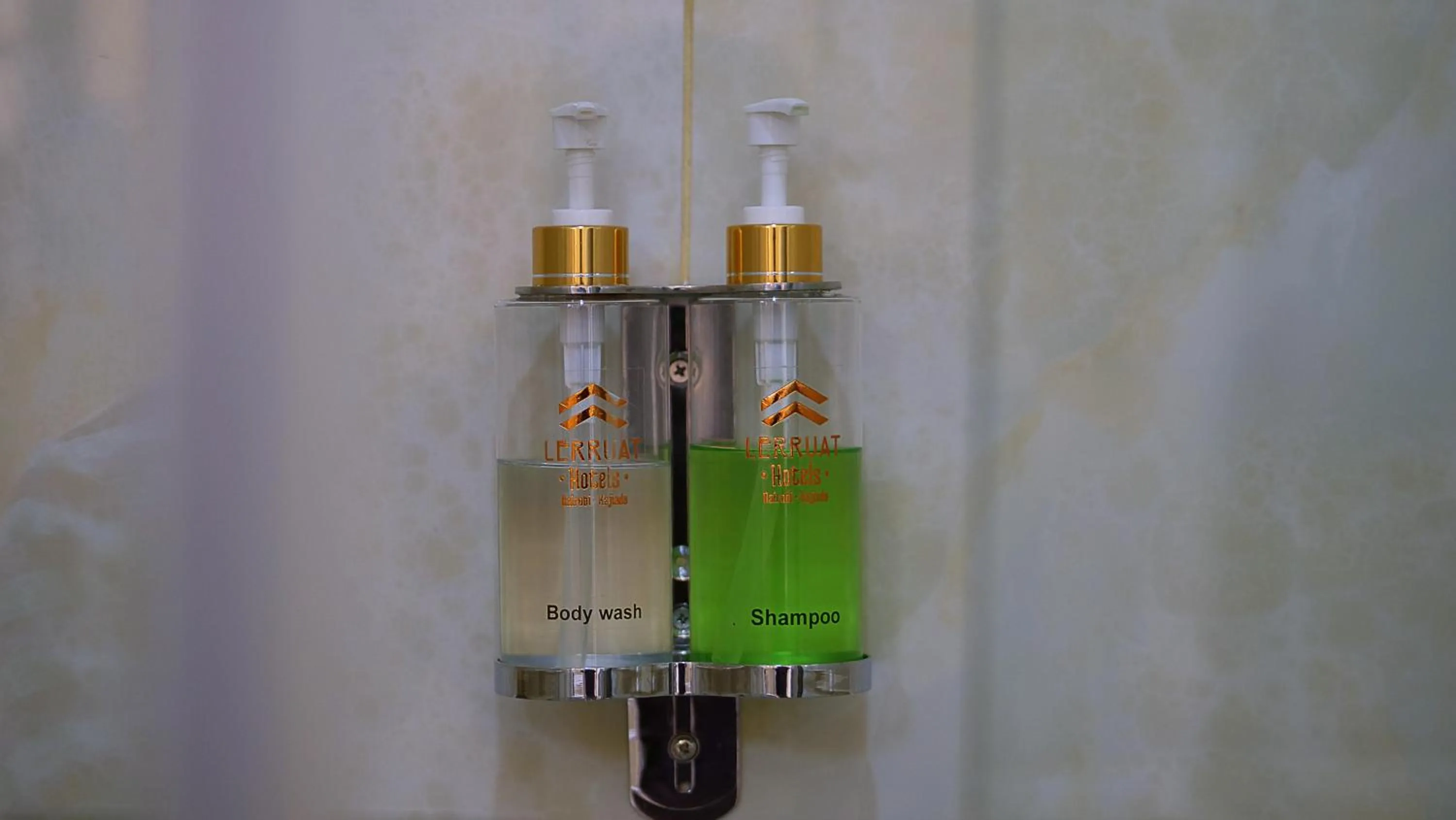 Bathroom in West Lerruat Hotel