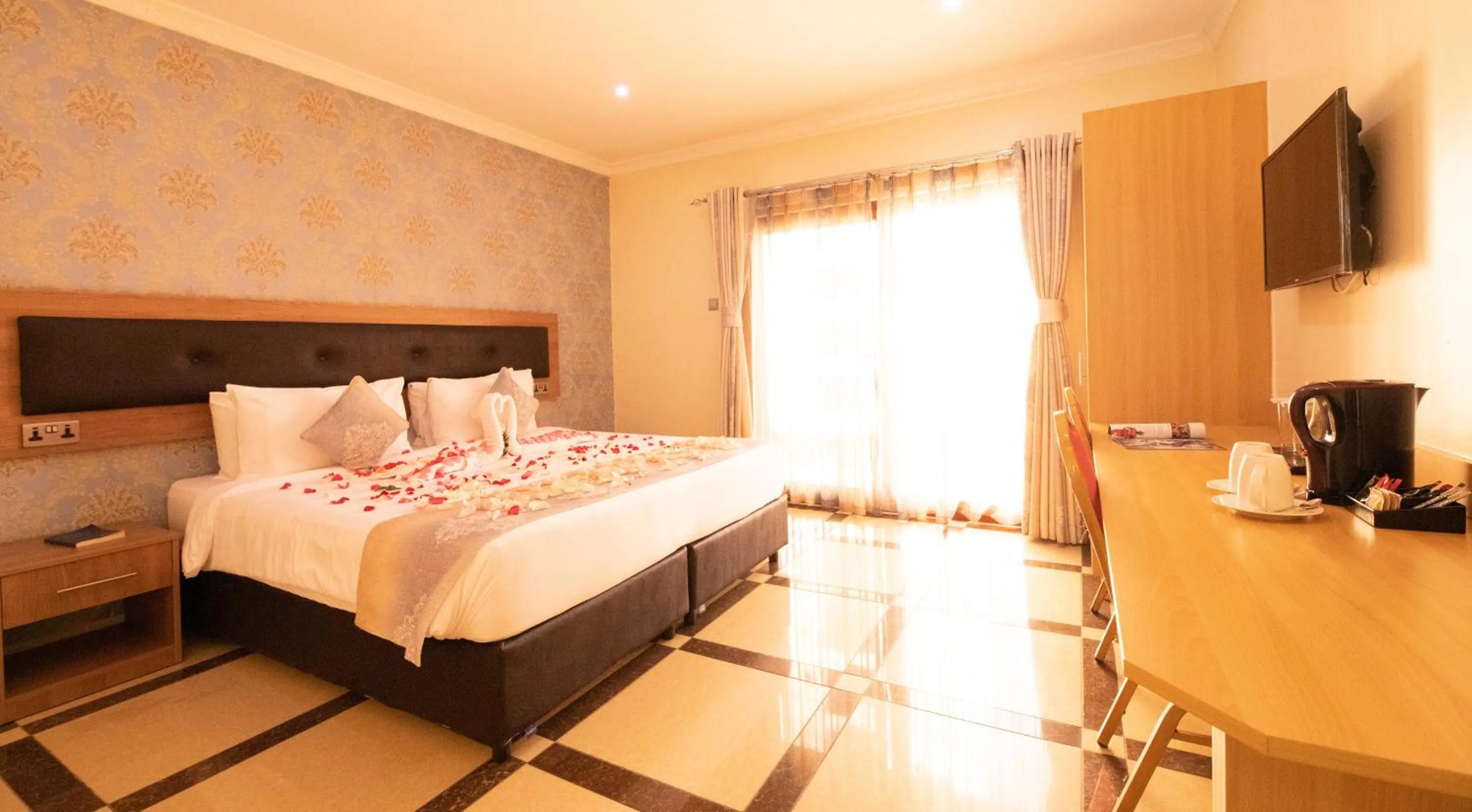 Bed in West Lerruat Hotel