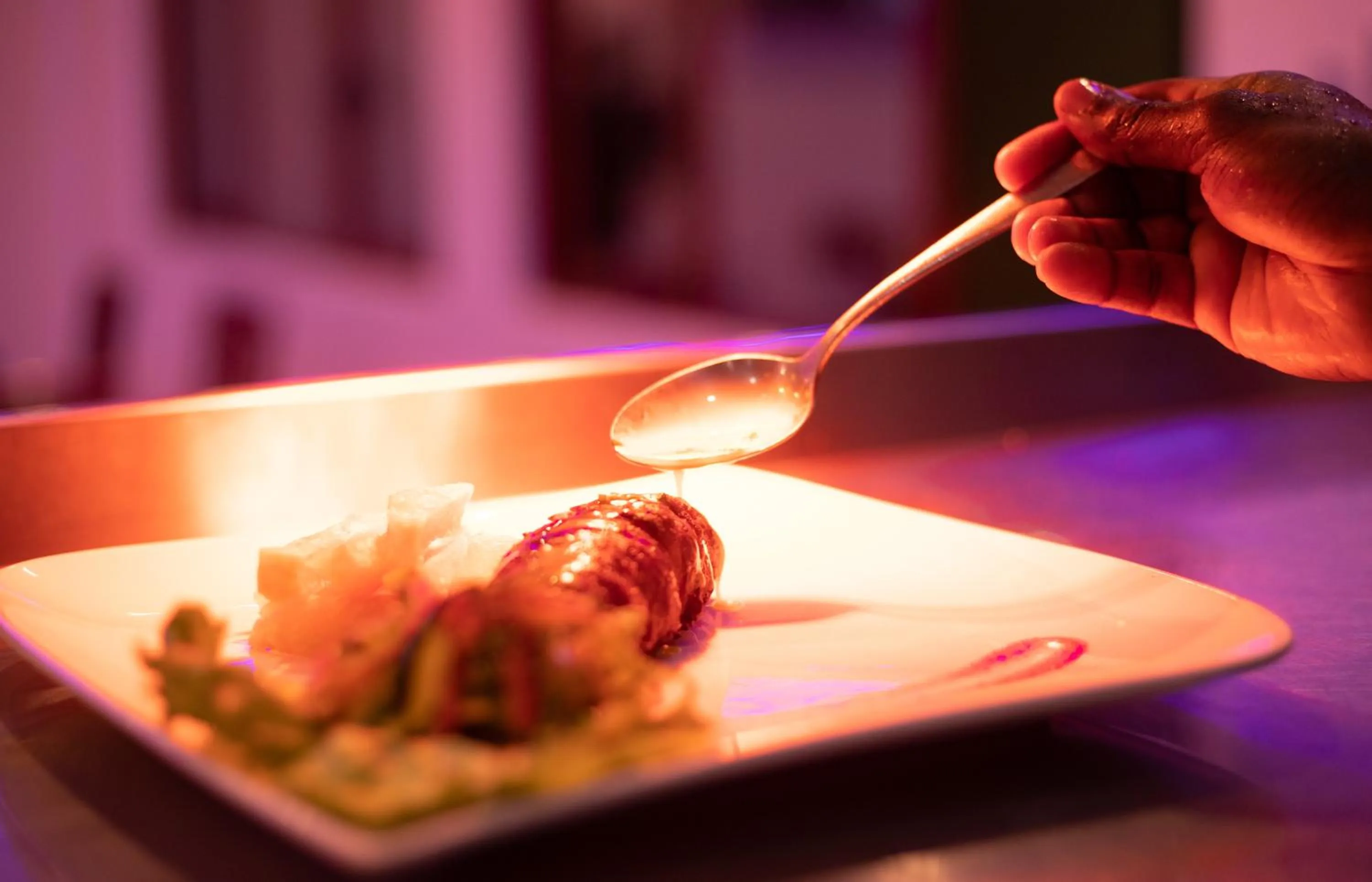 Food and drinks in West Lerruat Hotel