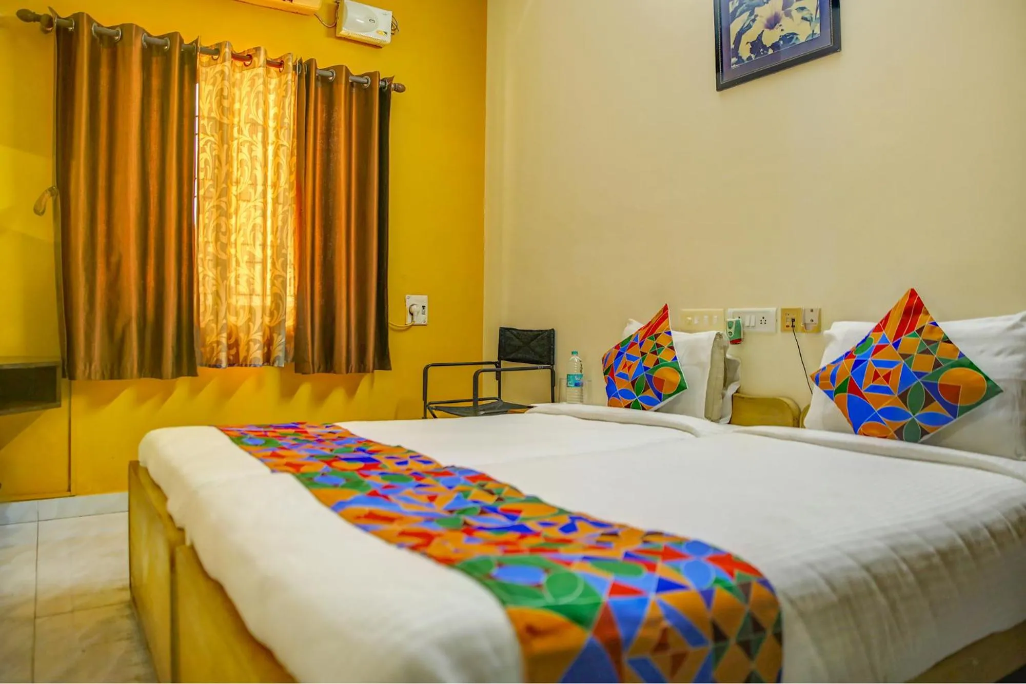 Seating area in FabHotel Hibiscus Stays - Nr Sholinganallur Water Lake & VGP Aqua Kingdom