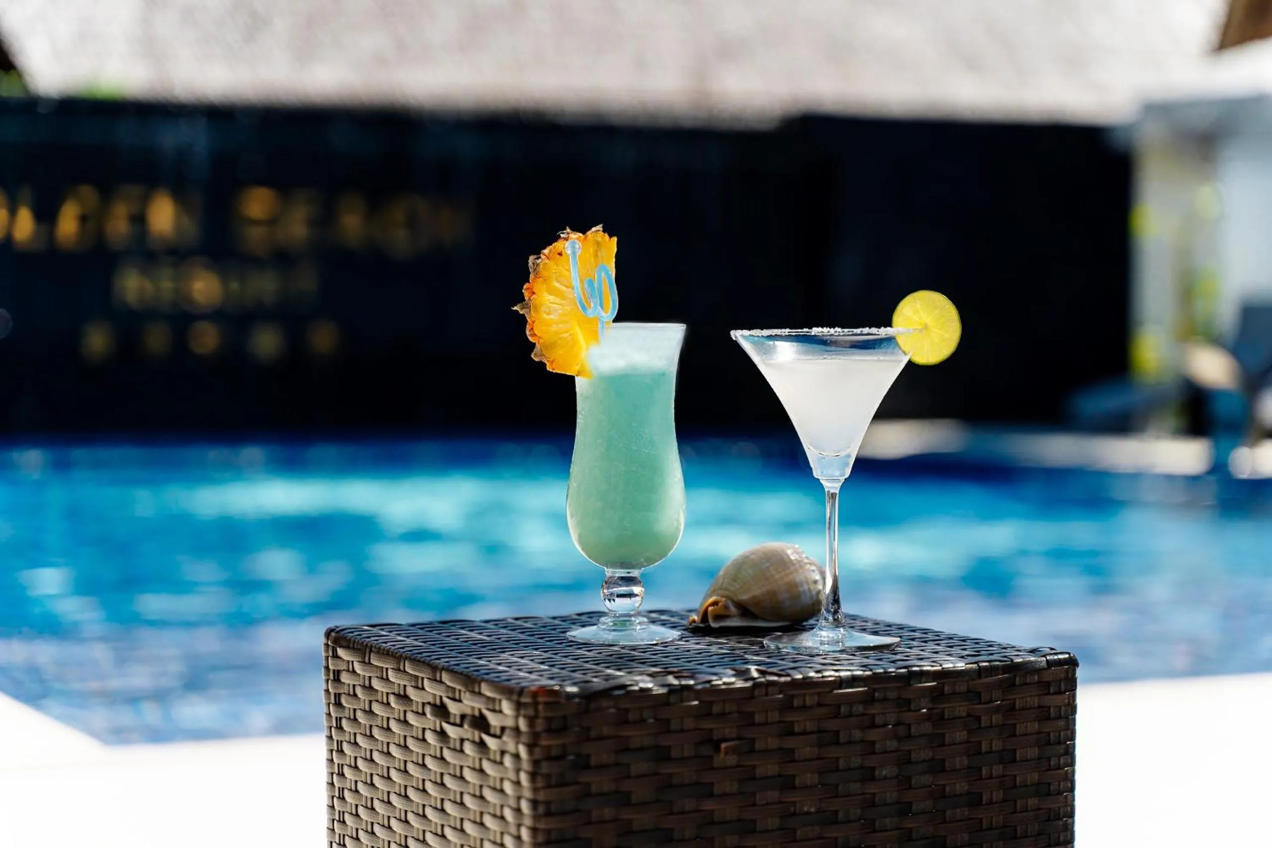 Food and drinks in Golden Beach Resort