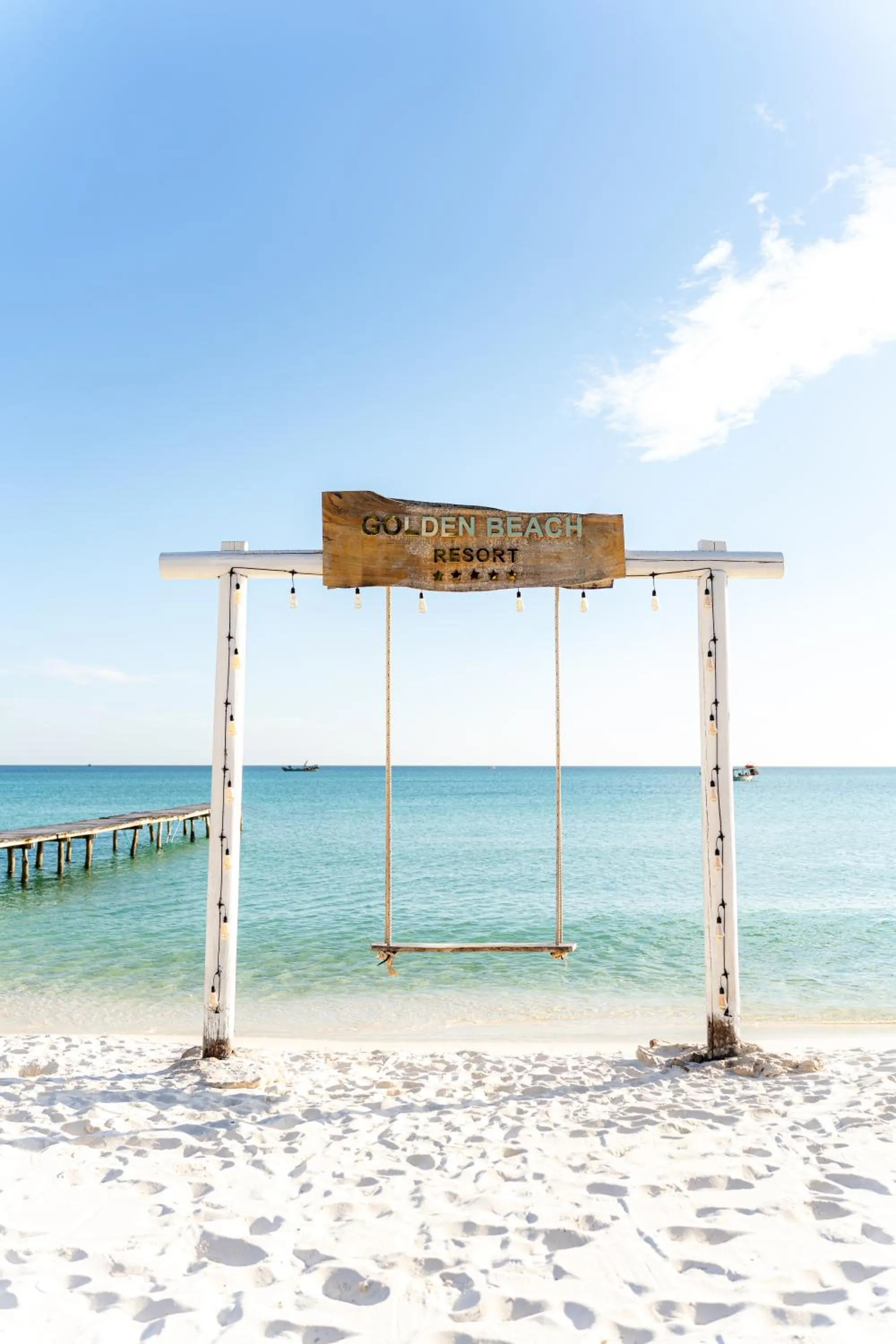 Beach in Golden Beach Resort