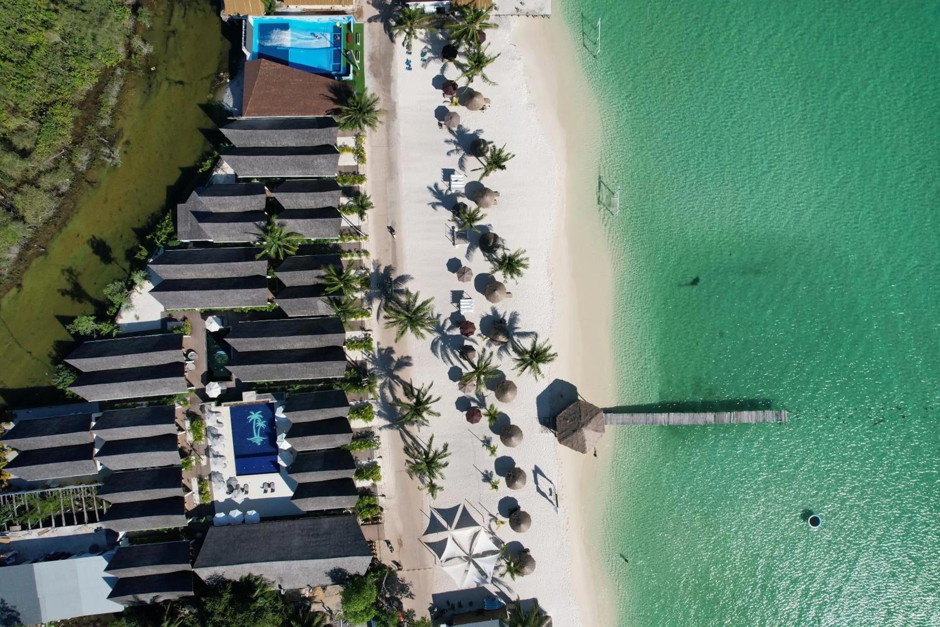 Property building in Golden Beach Resort