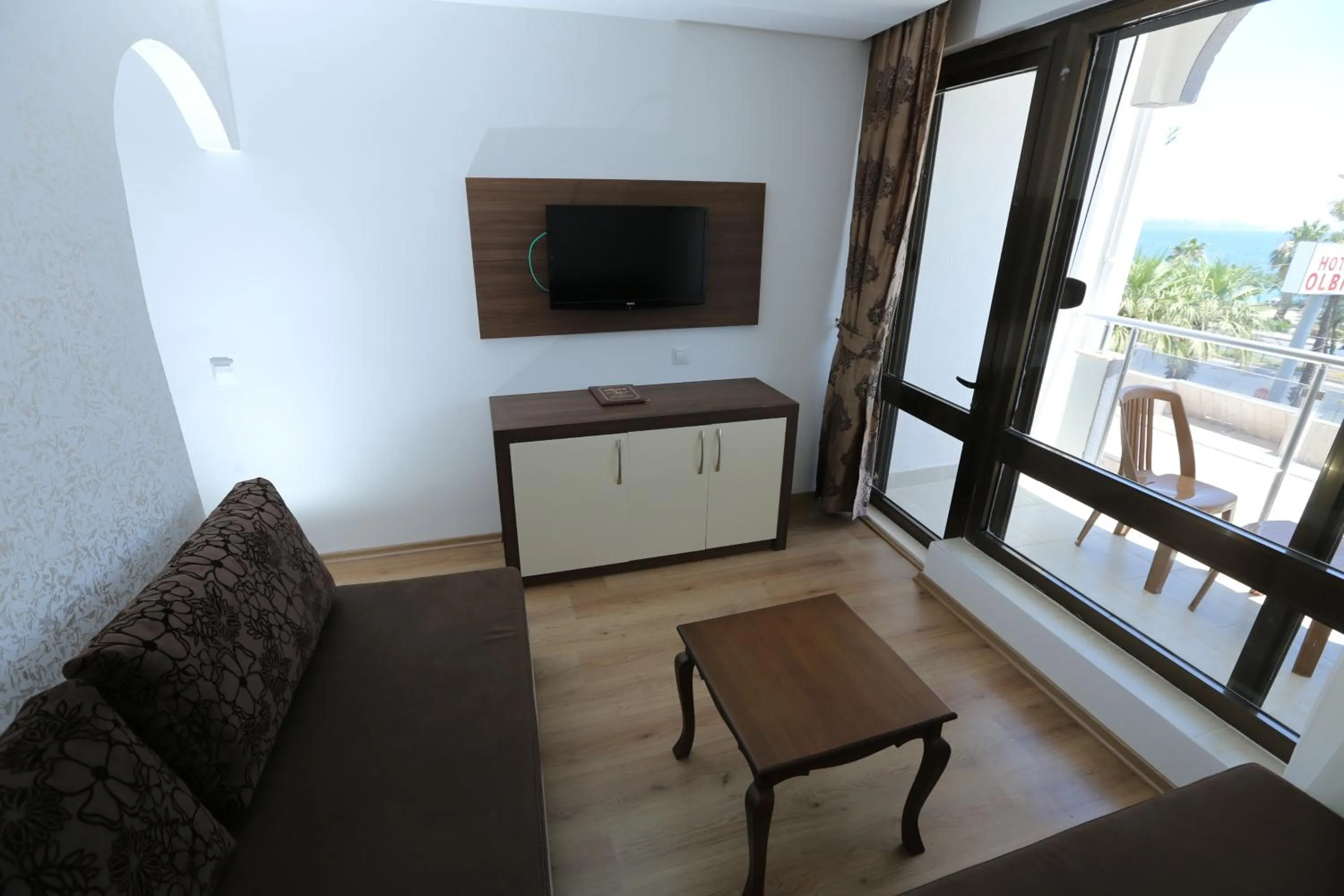 Facade/entrance in Olbia Hotel