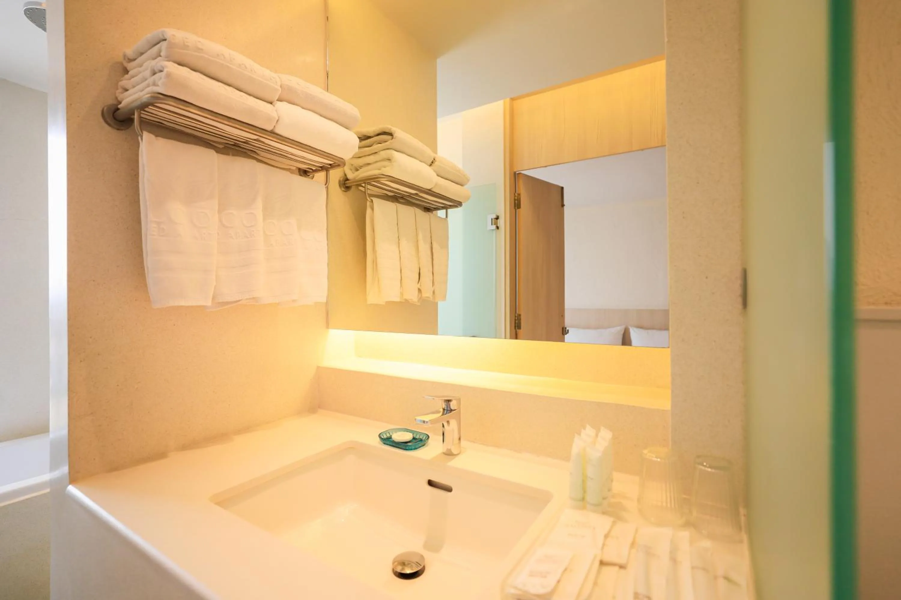 Bathroom in Balcony Seaside Sriracha Hotel & Serviced Apartments