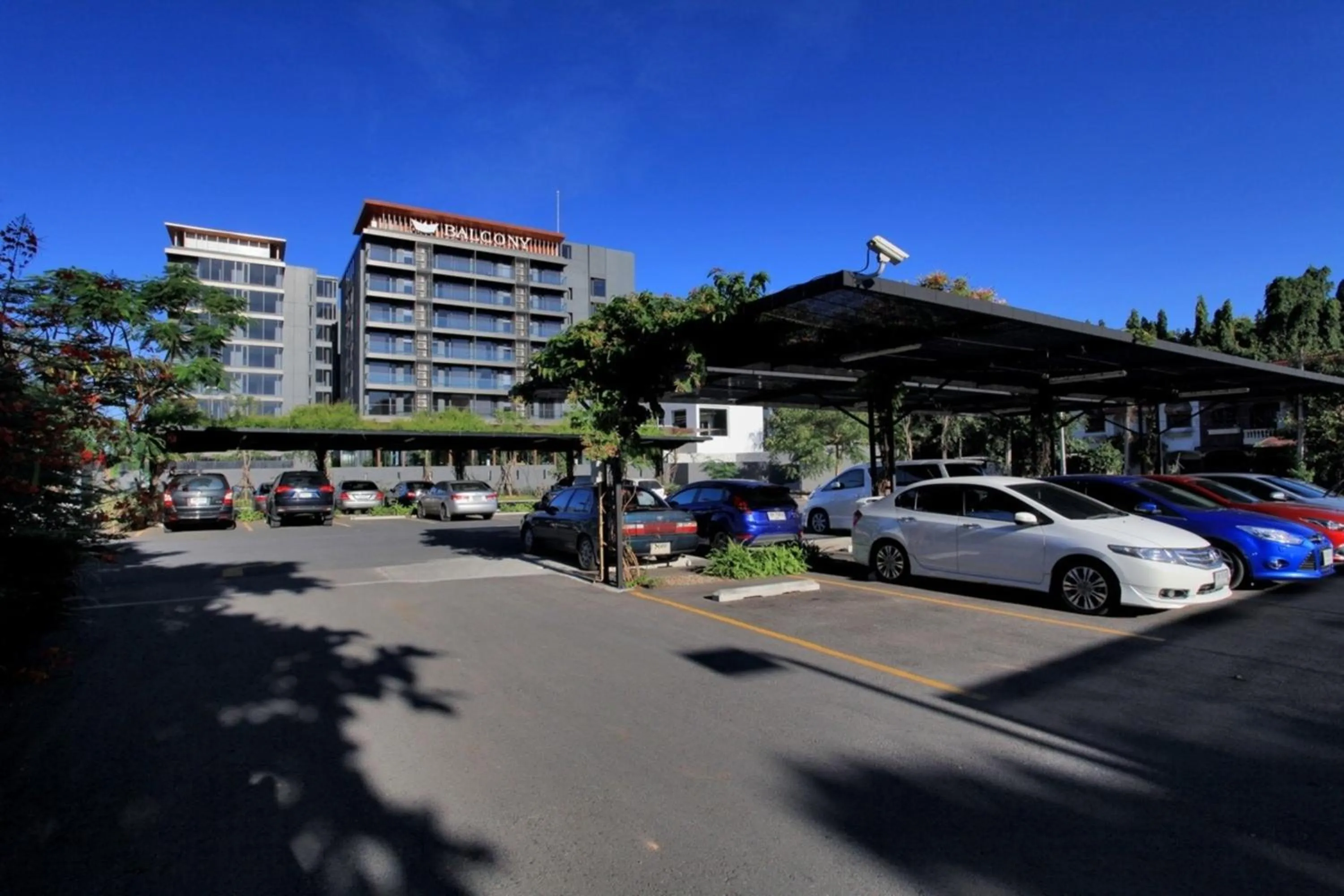 Parking in Balcony Seaside Sriracha Hotel & Serviced Apartments