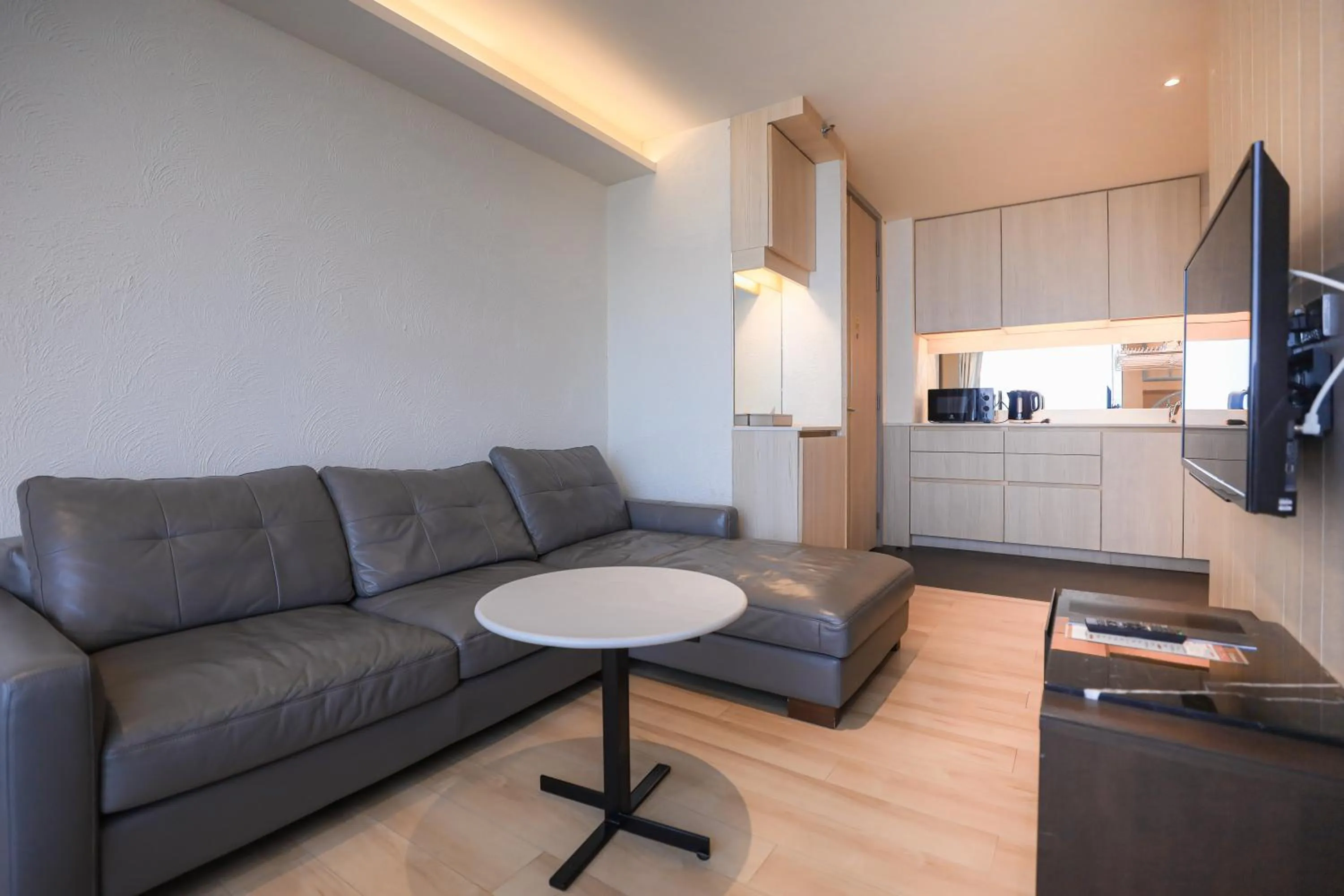 TV and multimedia in Balcony Seaside Sriracha Hotel & Serviced Apartments