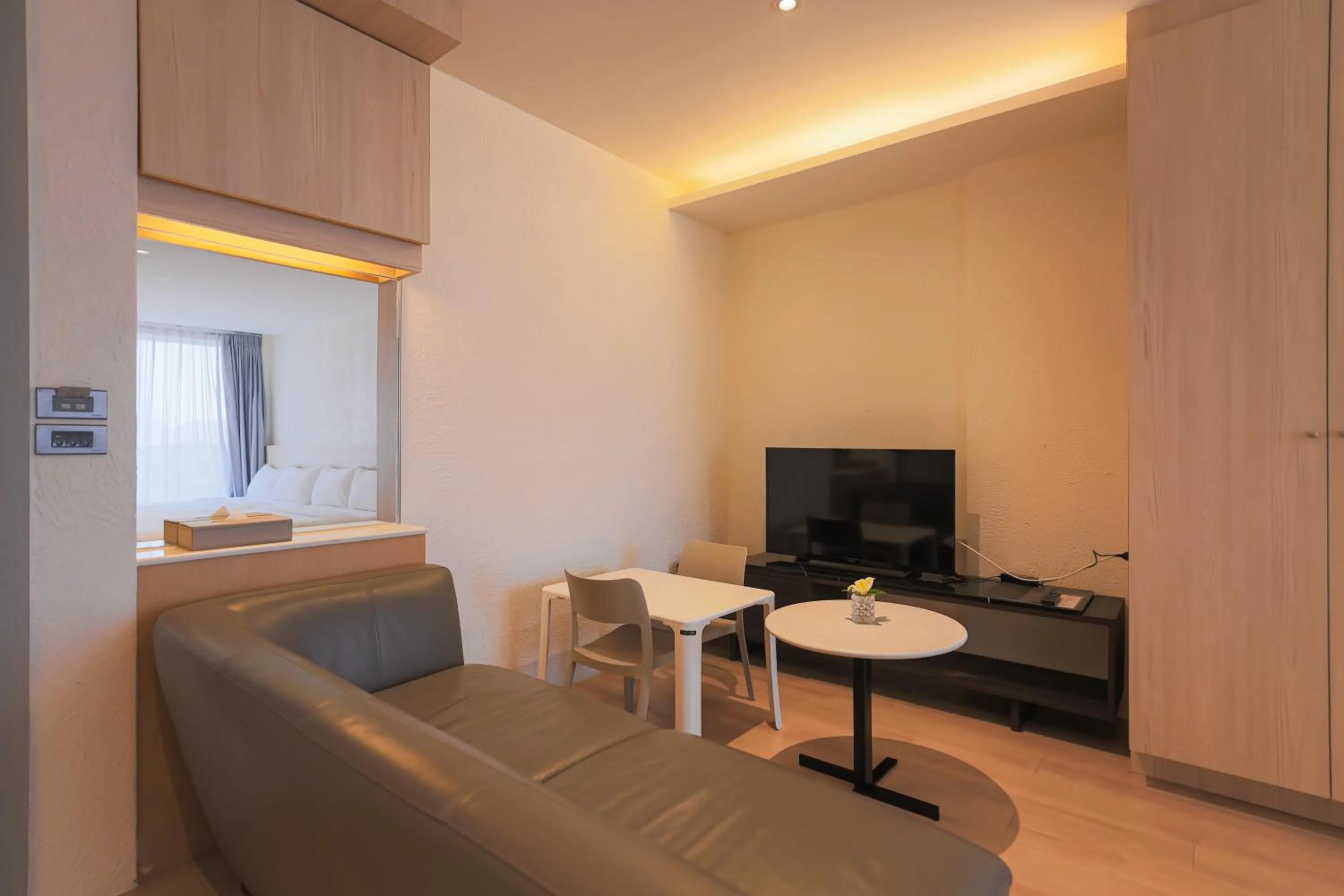 TV and multimedia in Balcony Seaside Sriracha Hotel & Serviced Apartments