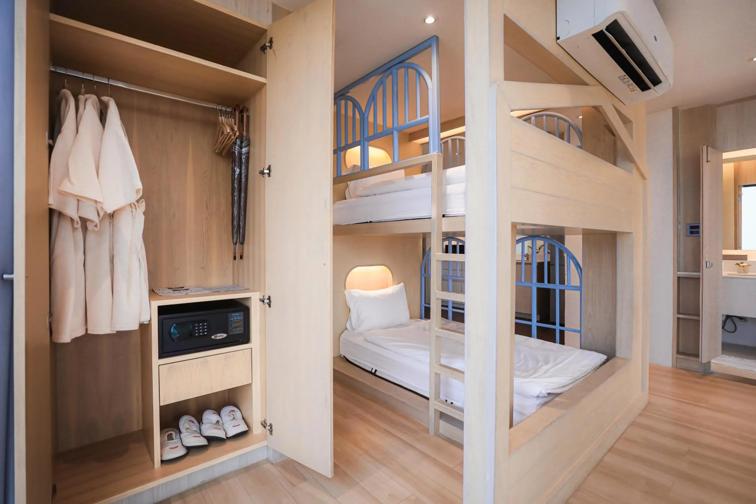 Bed in Balcony Seaside Sriracha Hotel & Serviced Apartments