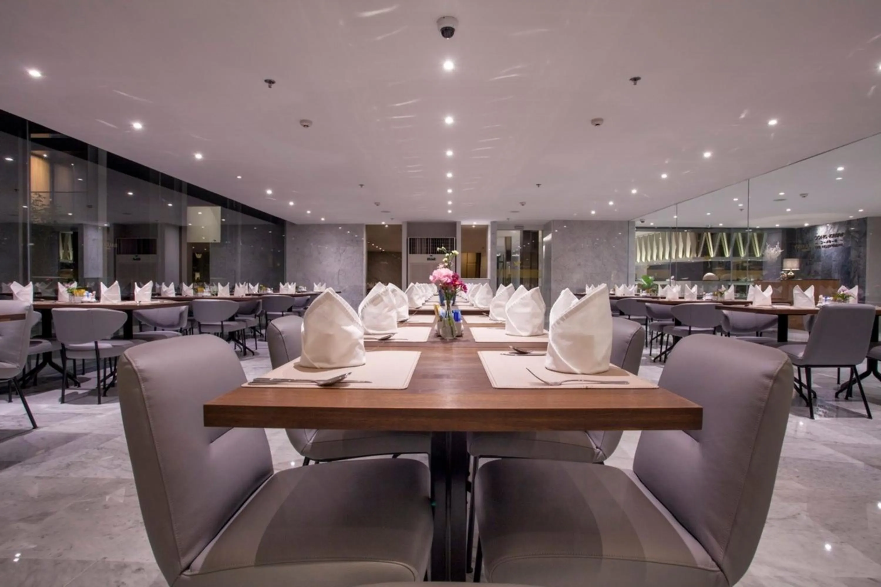 Restaurant/places to eat in Balcony Seaside Sriracha Hotel & Serviced Apartments