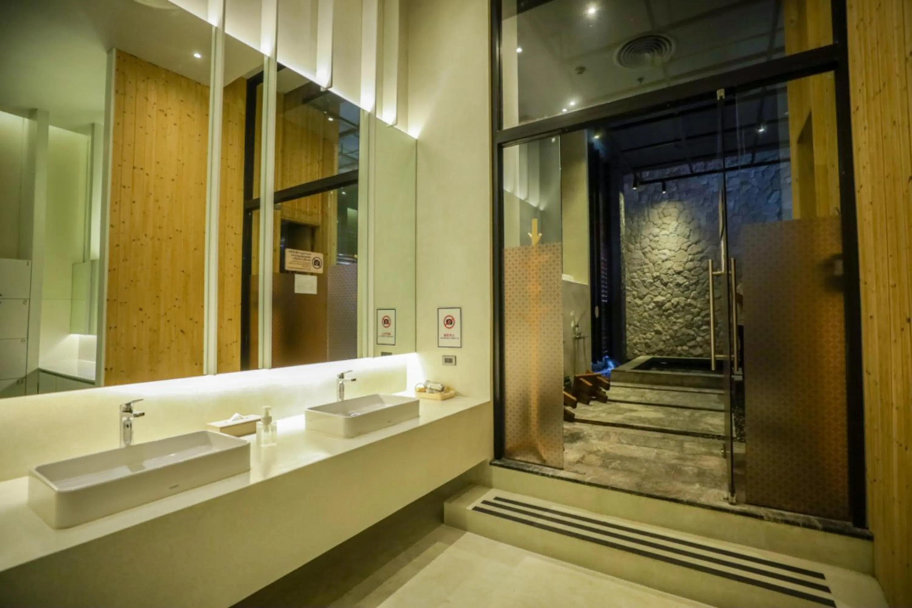 Hot Spring Bath in Balcony Seaside Sriracha Hotel & Serviced Apartments