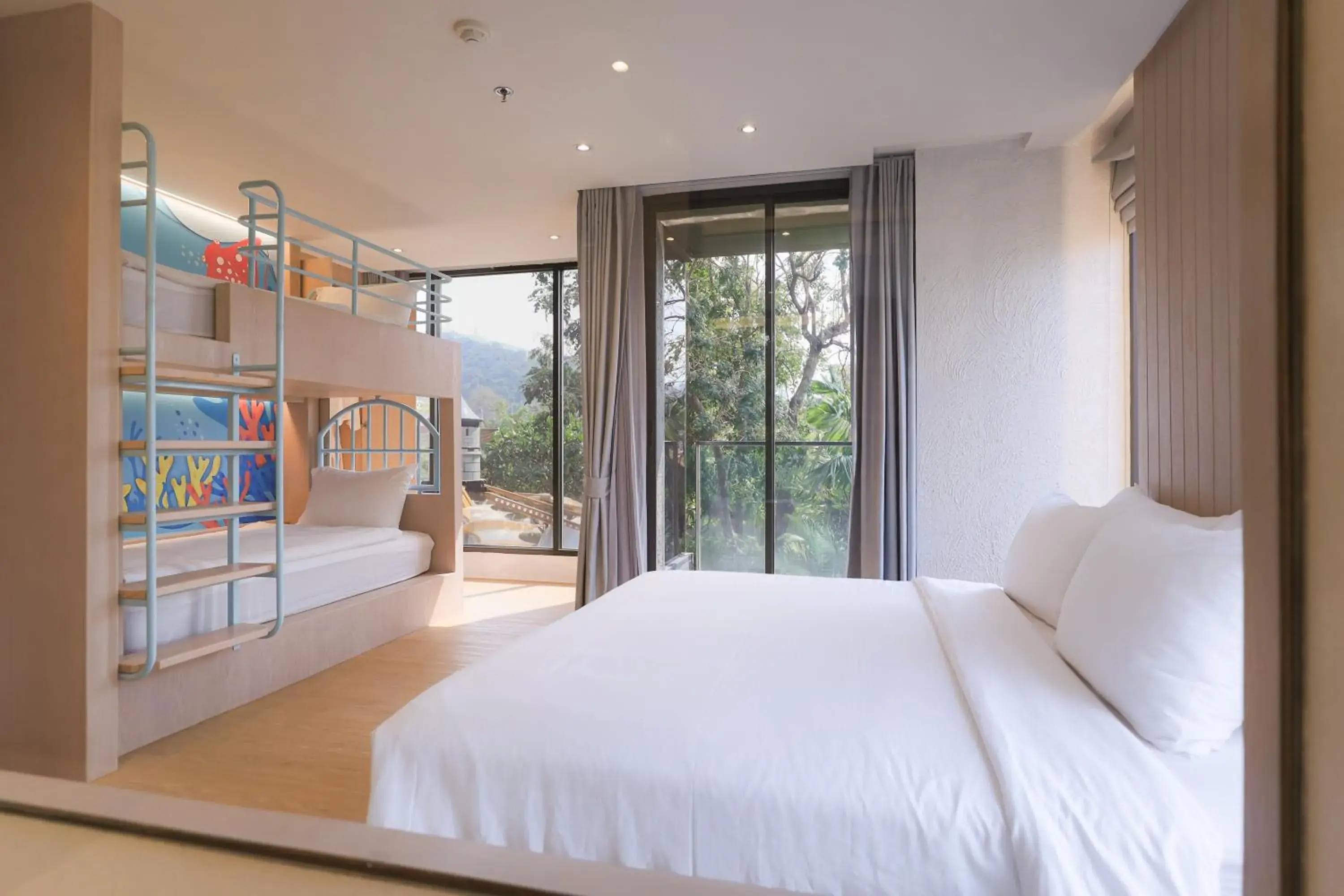 Family Suite in Balcony Seaside Sriracha Hotel & Serviced Apartments Family Suite in Balcony Seaside Sriracha Hotel & Serviced Apartments