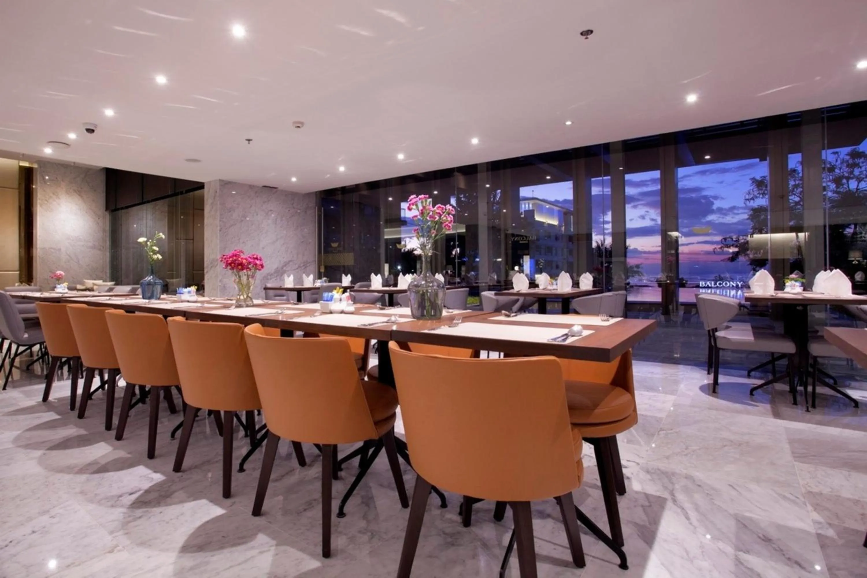 Restaurant/places to eat in Balcony Seaside Sriracha Hotel & Serviced Apartments