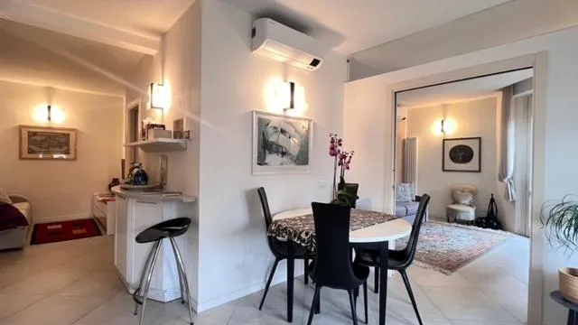 Siena UpTown - Sabrina's Charming Apartment