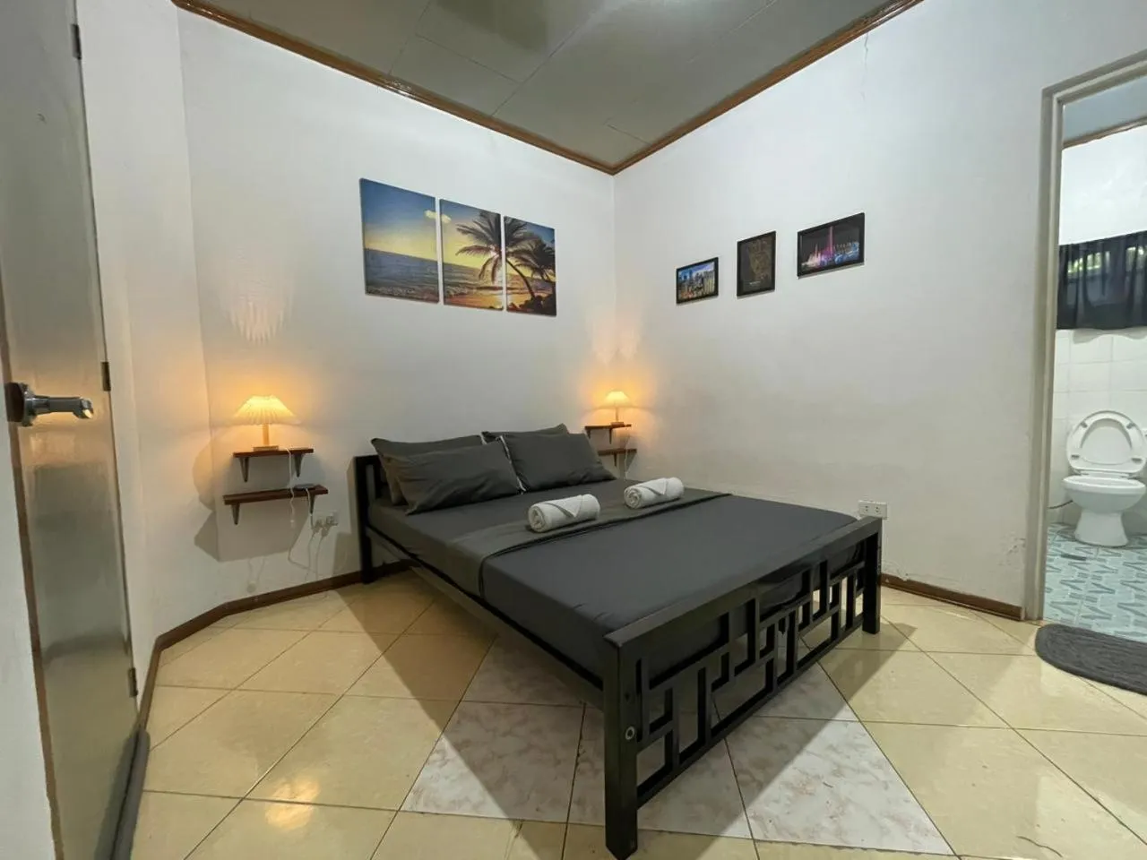 Bedroom, Bed in Ohlala Hostel