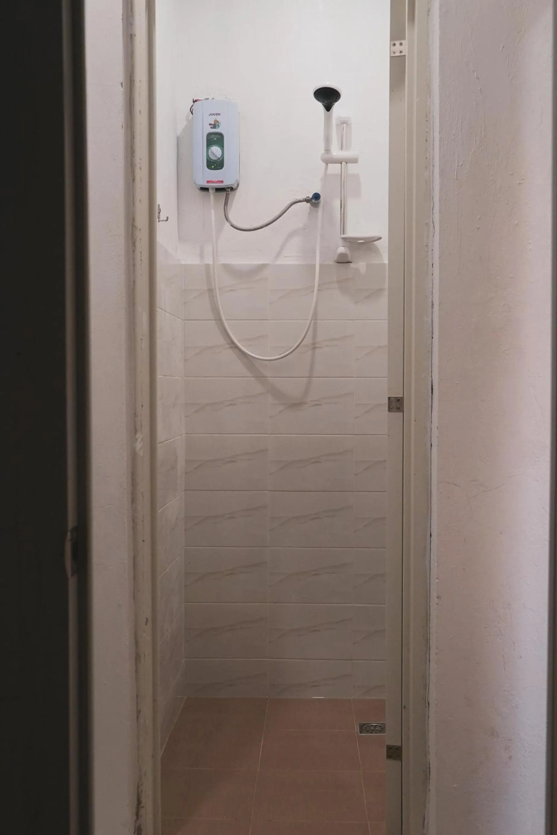 Shower in Ohlala Hostel