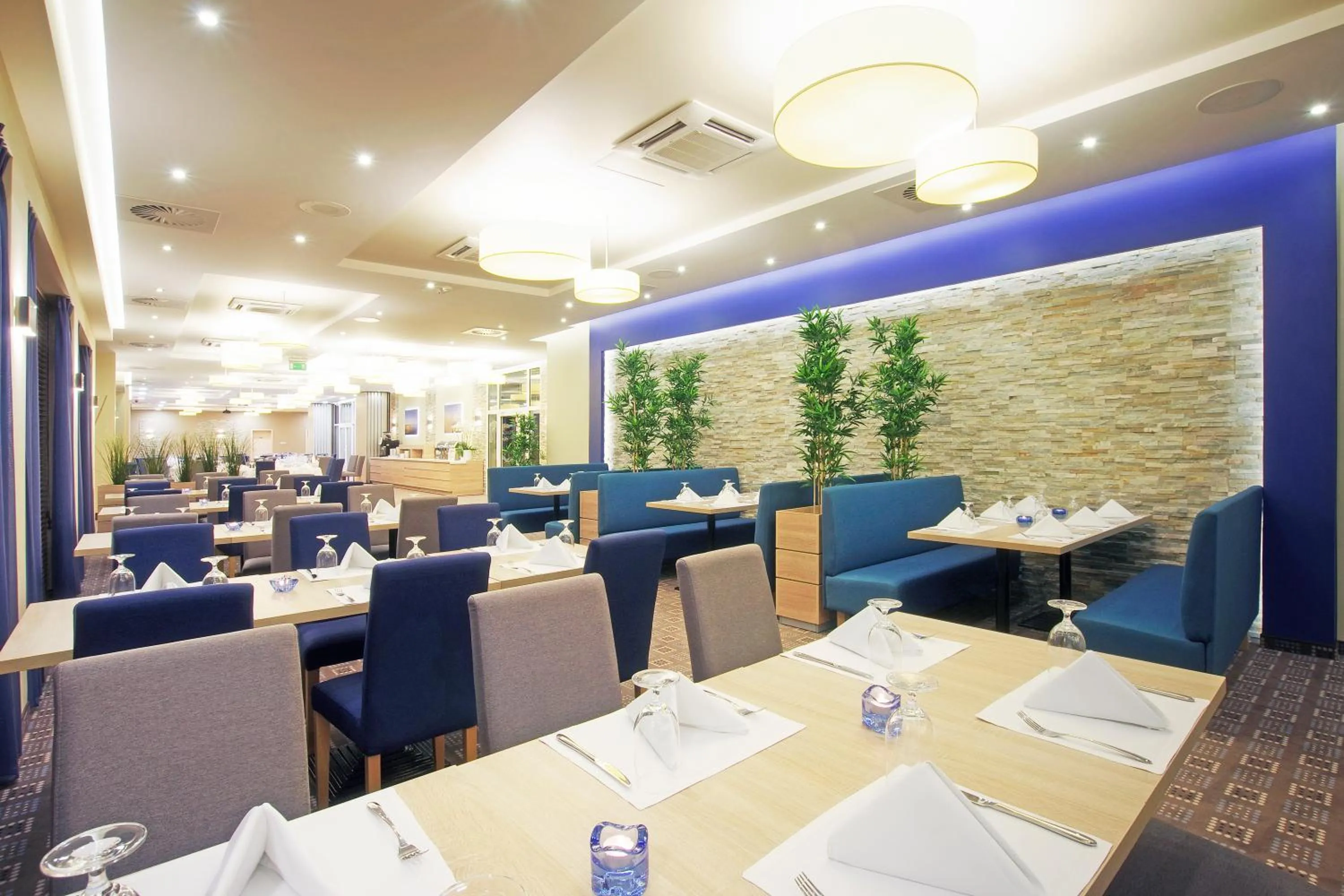 Restaurant/places to eat in Tristan Hotel & SPA