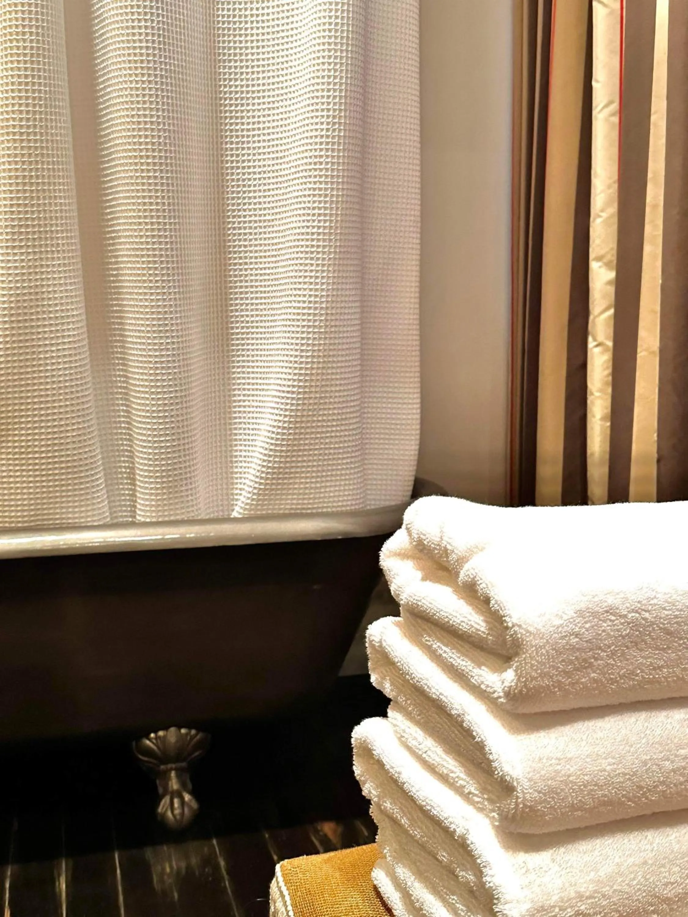 Bathroom in Mulberry Inn