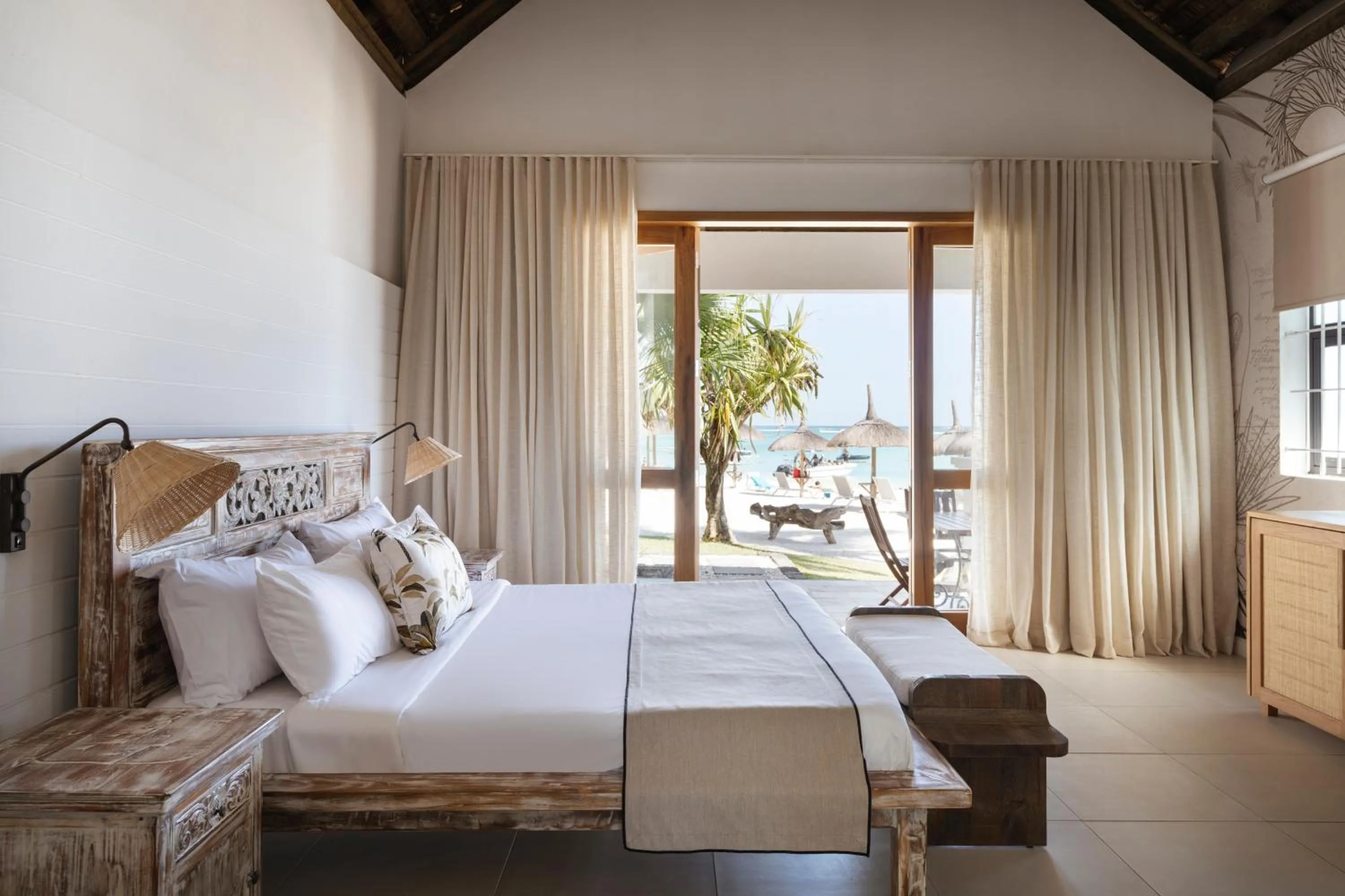 View (from property/room), Bed in Constance Sakoa Boutik