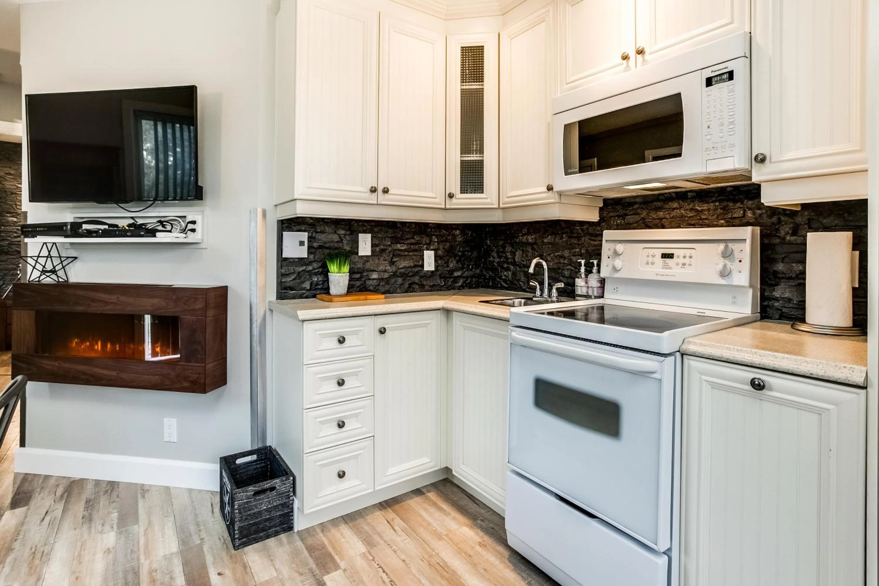 TV and multimedia in Le Villageois by Gestion ELITE