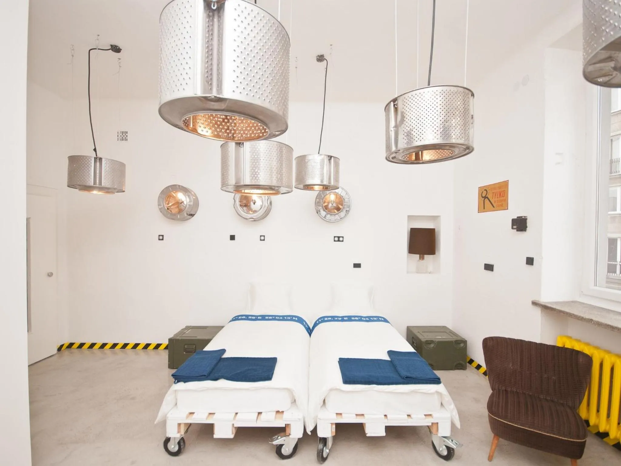 Bed in Loft Lot Pszczoły