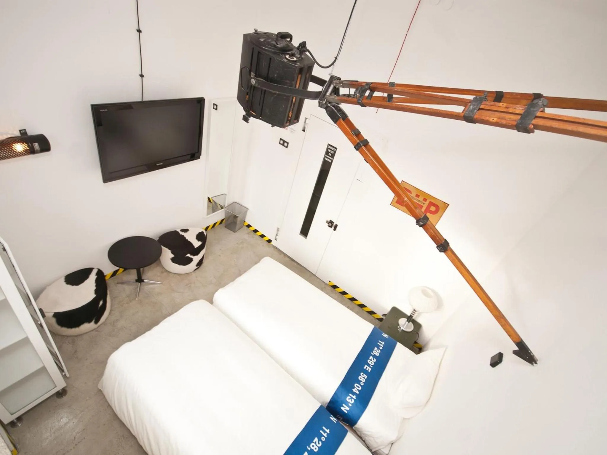 Bed in Loft Lot Pszczoły