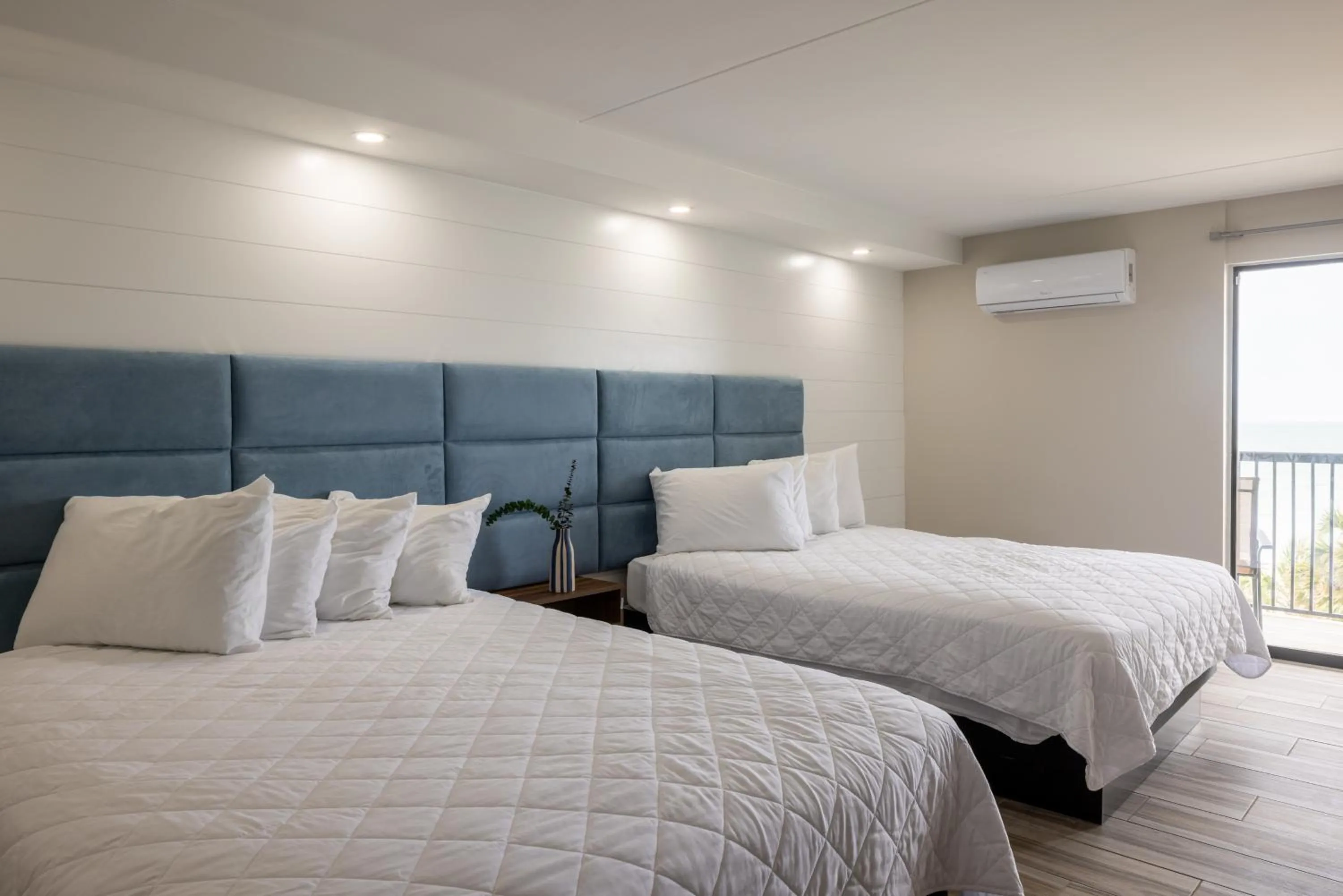 Bed in Aventura on the Ocean