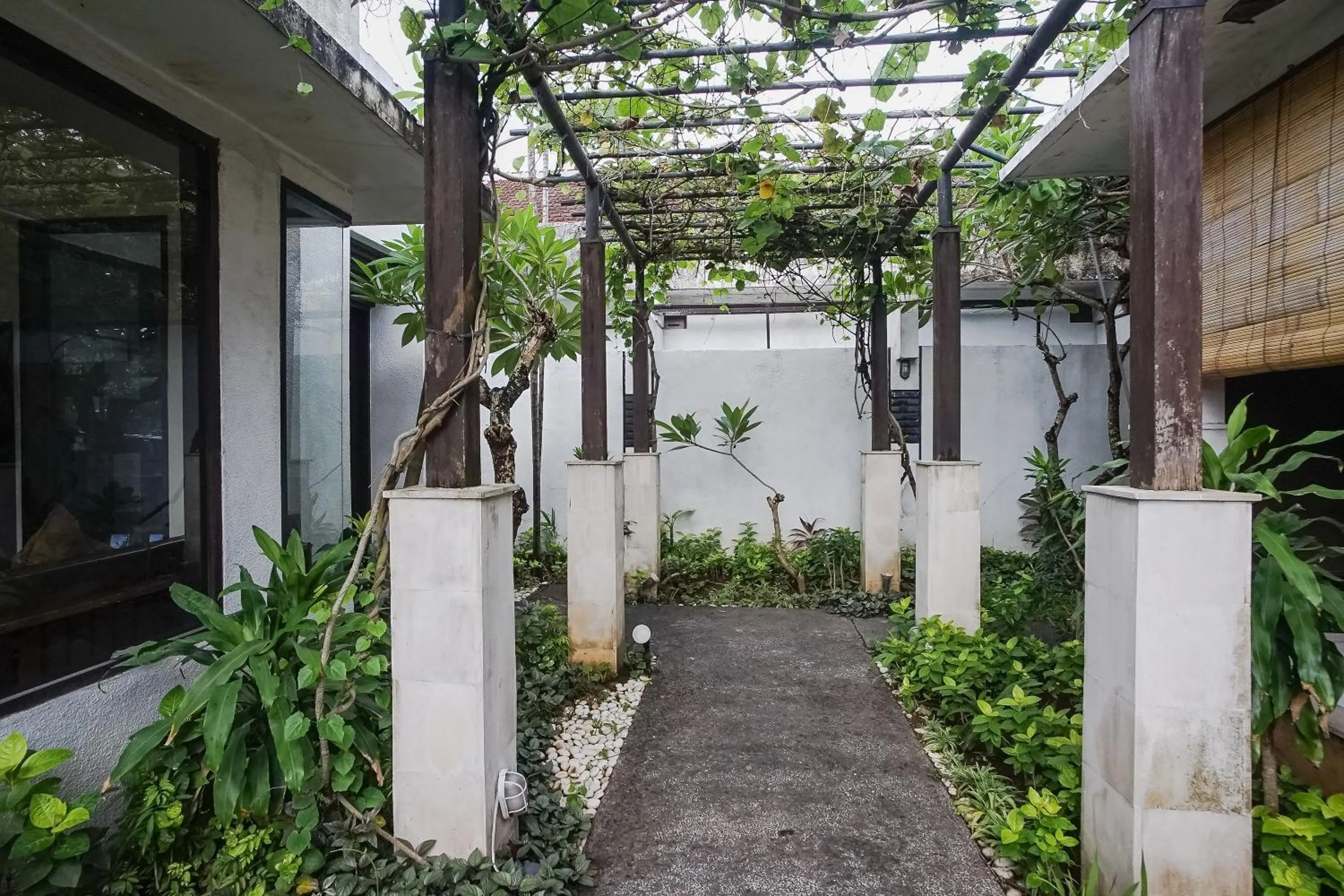 Property building in Queen Rose Villa & Spa